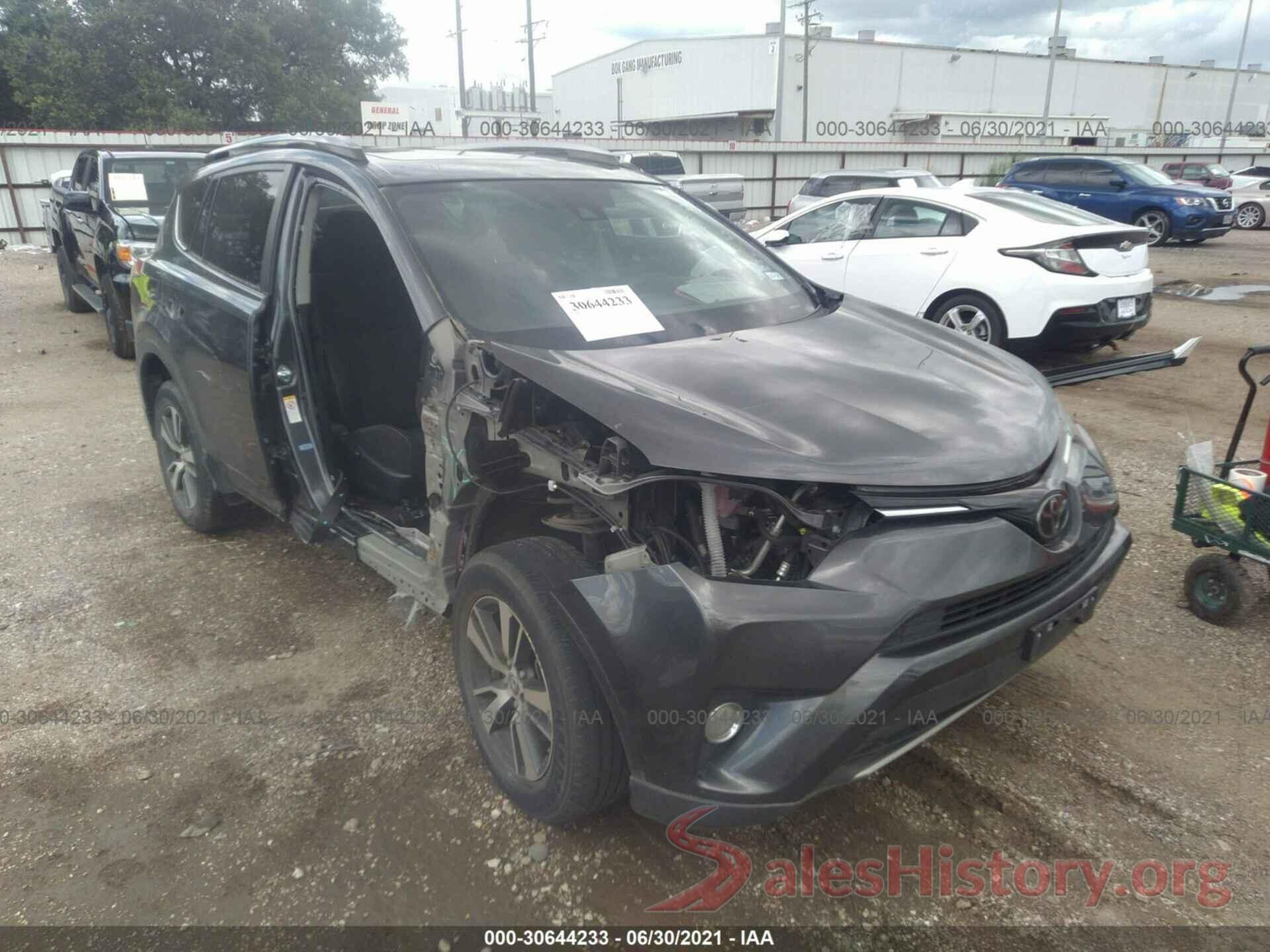 JTMWFREV9JJ733905 2018 TOYOTA RAV4