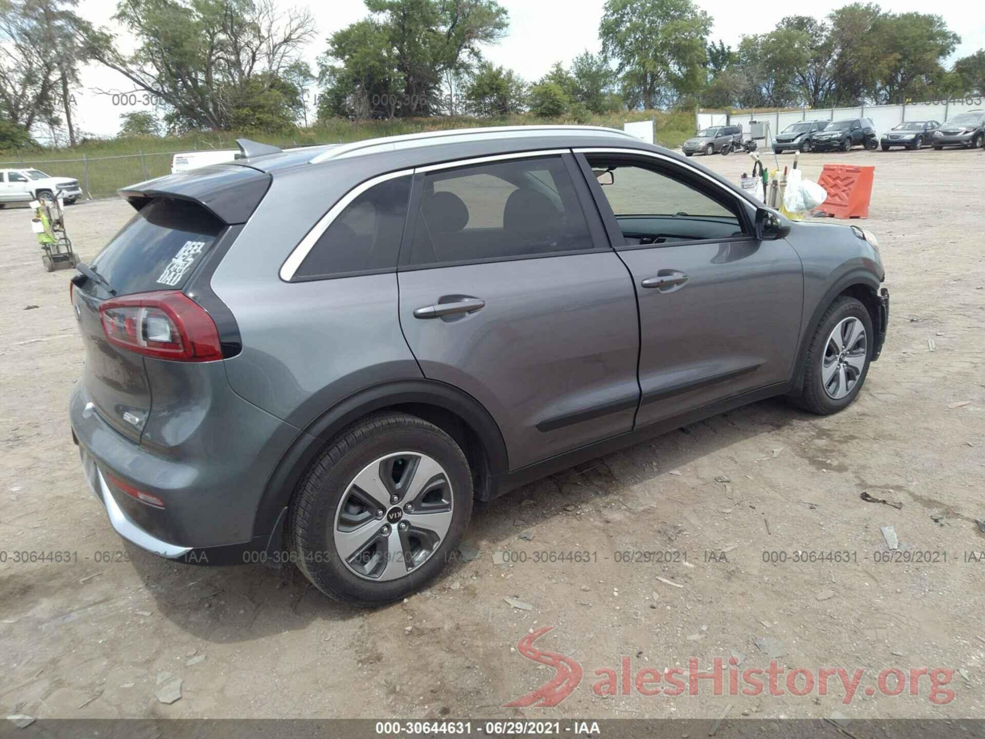 KNDCB3LC8H5066020 2017 KIA NIRO