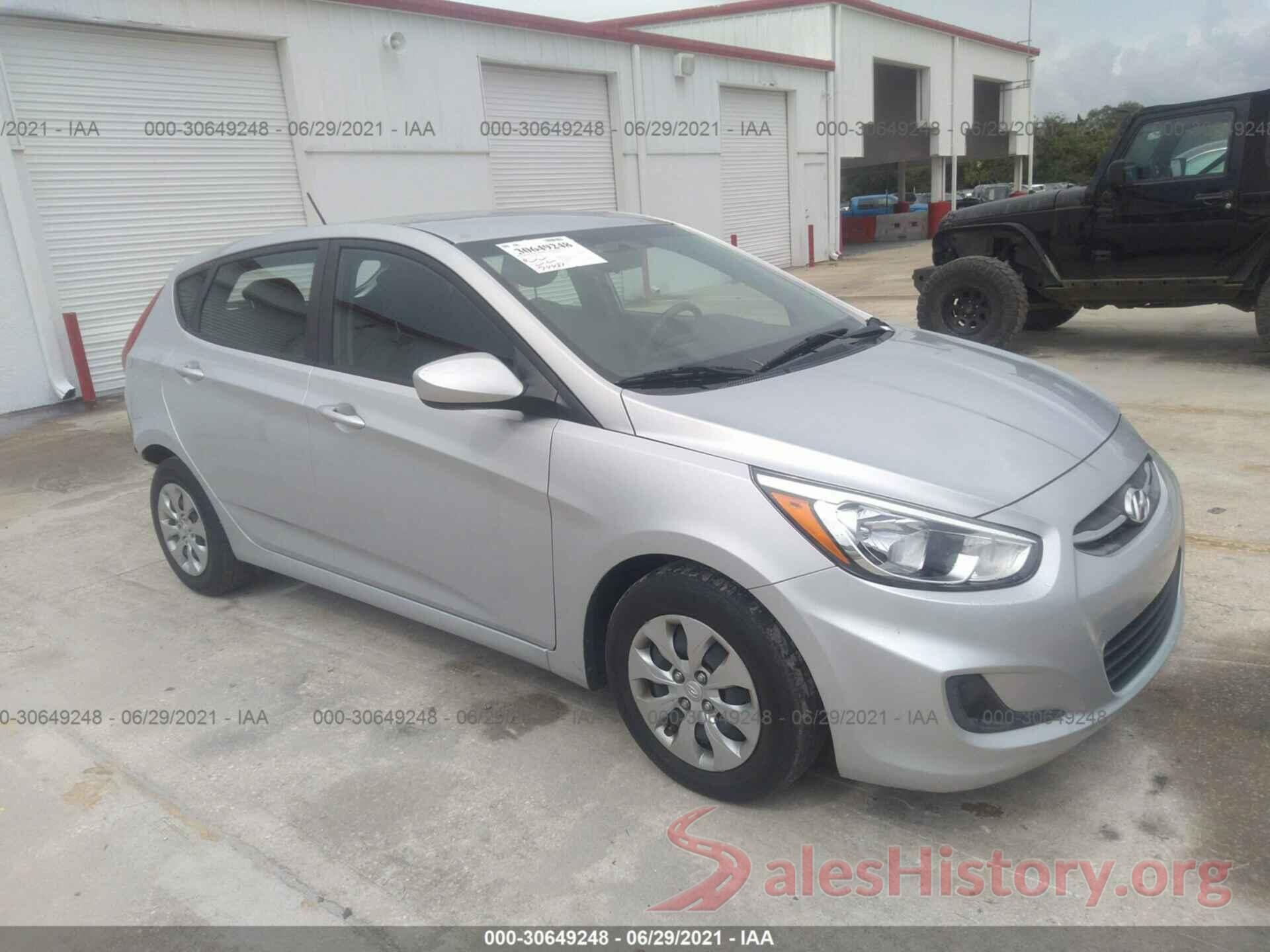 KMHCT5AE9HU315956 2017 HYUNDAI ACCENT