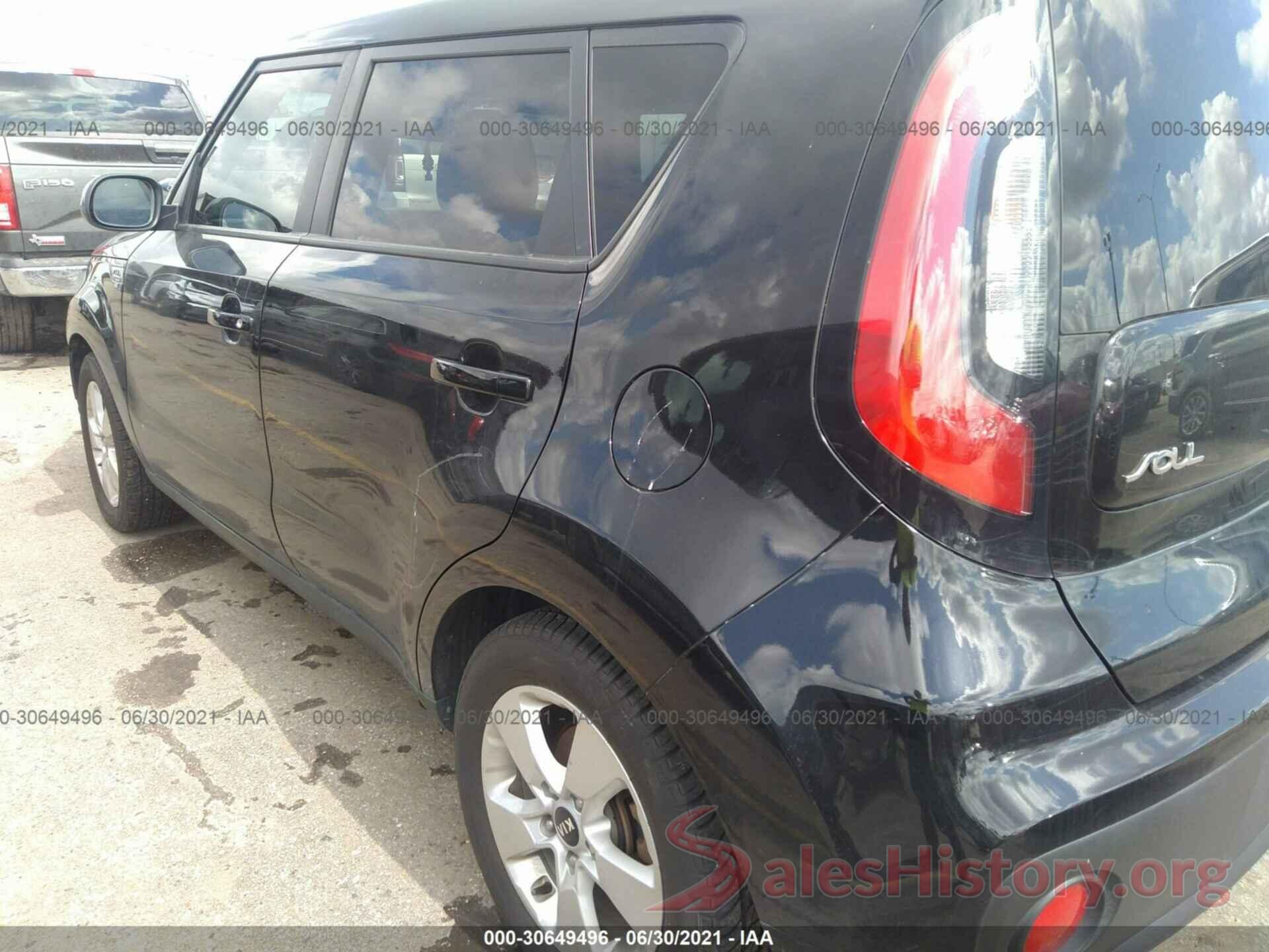 KNDJN2A21J7599260 2018 KIA SOUL