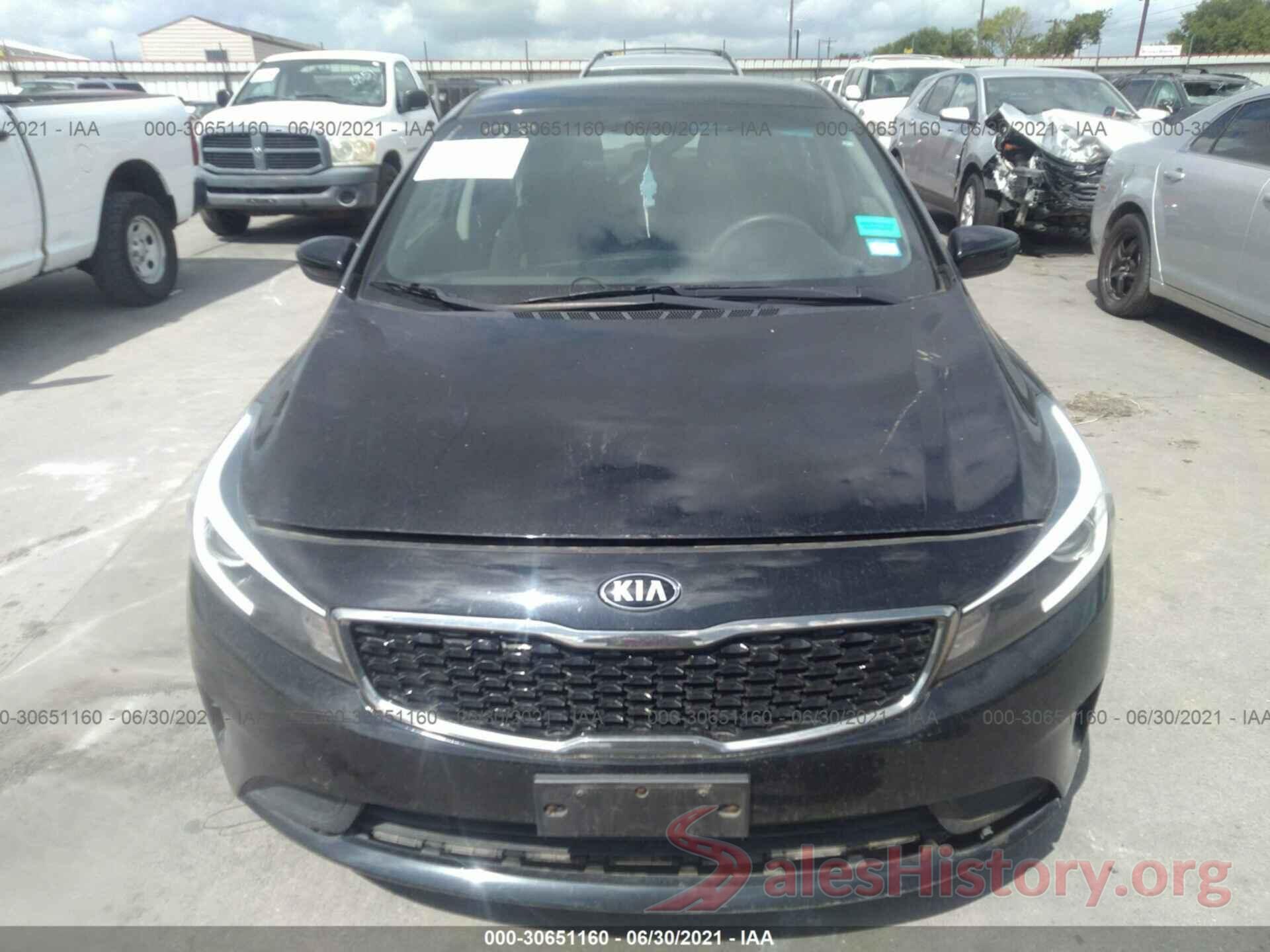 3KPFK4A7XHE038426 2017 KIA FORTE