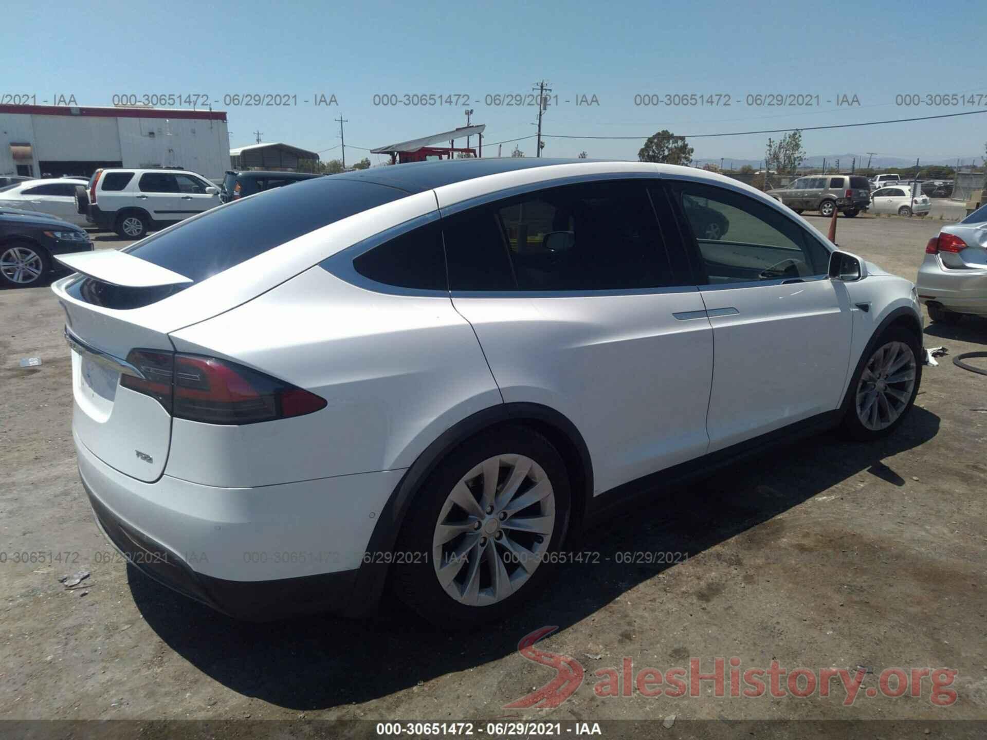 5YJXCDE25GF032204 2016 TESLA MODEL X