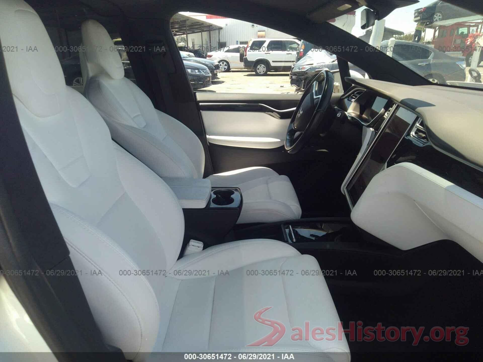 5YJXCDE25GF032204 2016 TESLA MODEL X