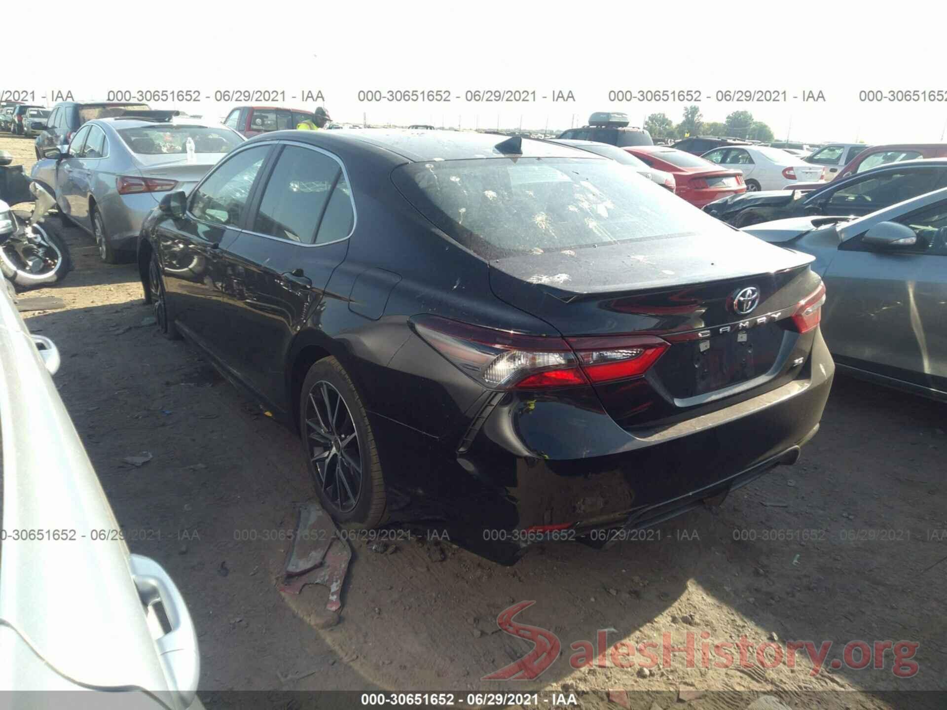 4T1G11AK0MU592592 2021 TOYOTA CAMRY