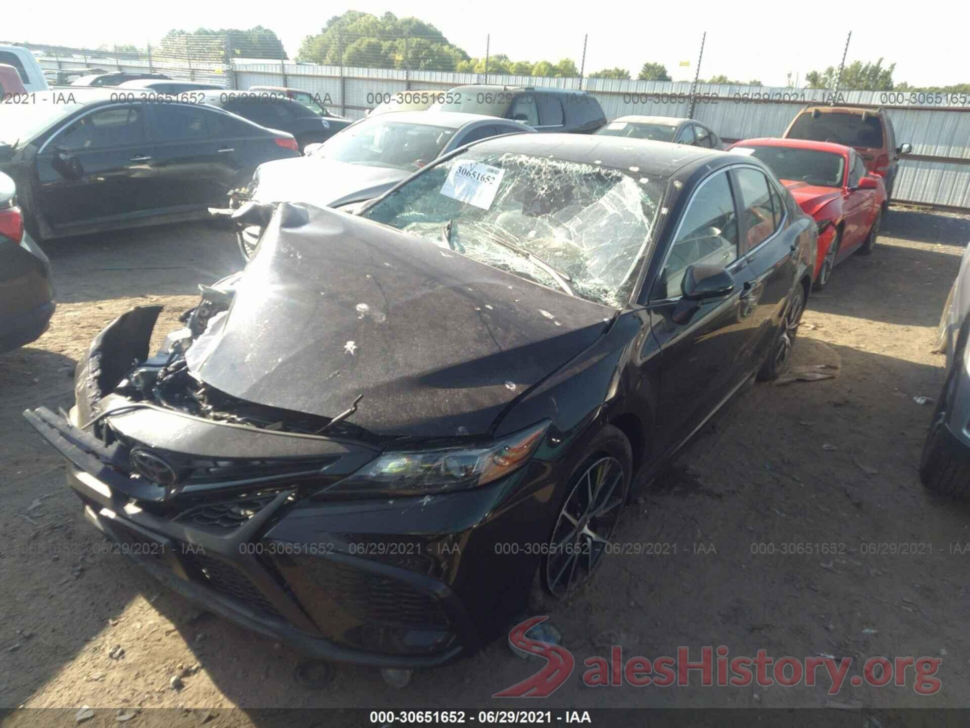 4T1G11AK0MU592592 2021 TOYOTA CAMRY