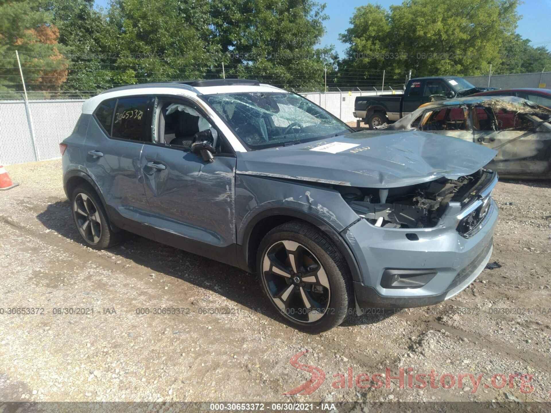 YV4162UK0L2295844 2020 VOLVO XC40