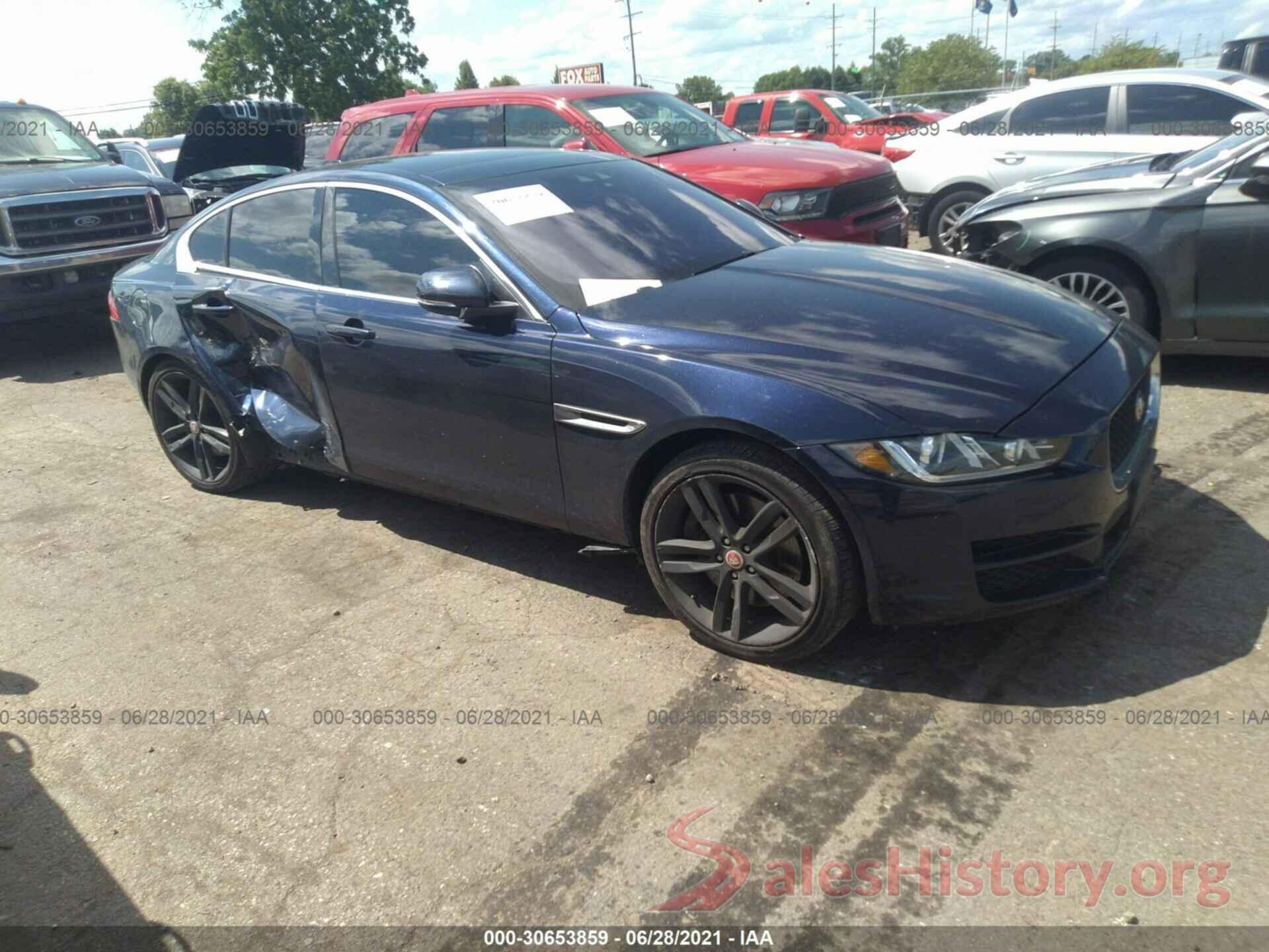 SAJAK4BV6HA960431 2017 JAGUAR XE