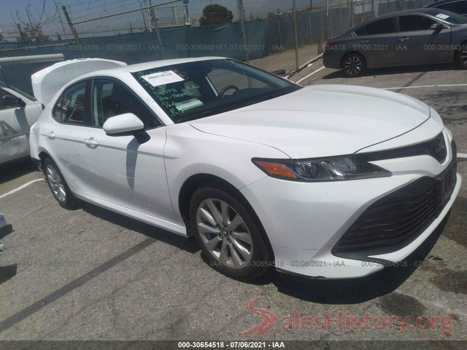 4T1B11HK8KU832839 2019 TOYOTA CAMRY