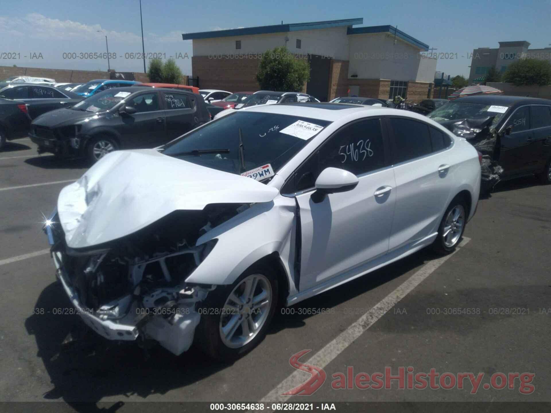 1G1BE5SM6J7143818 2018 CHEVROLET CRUZE