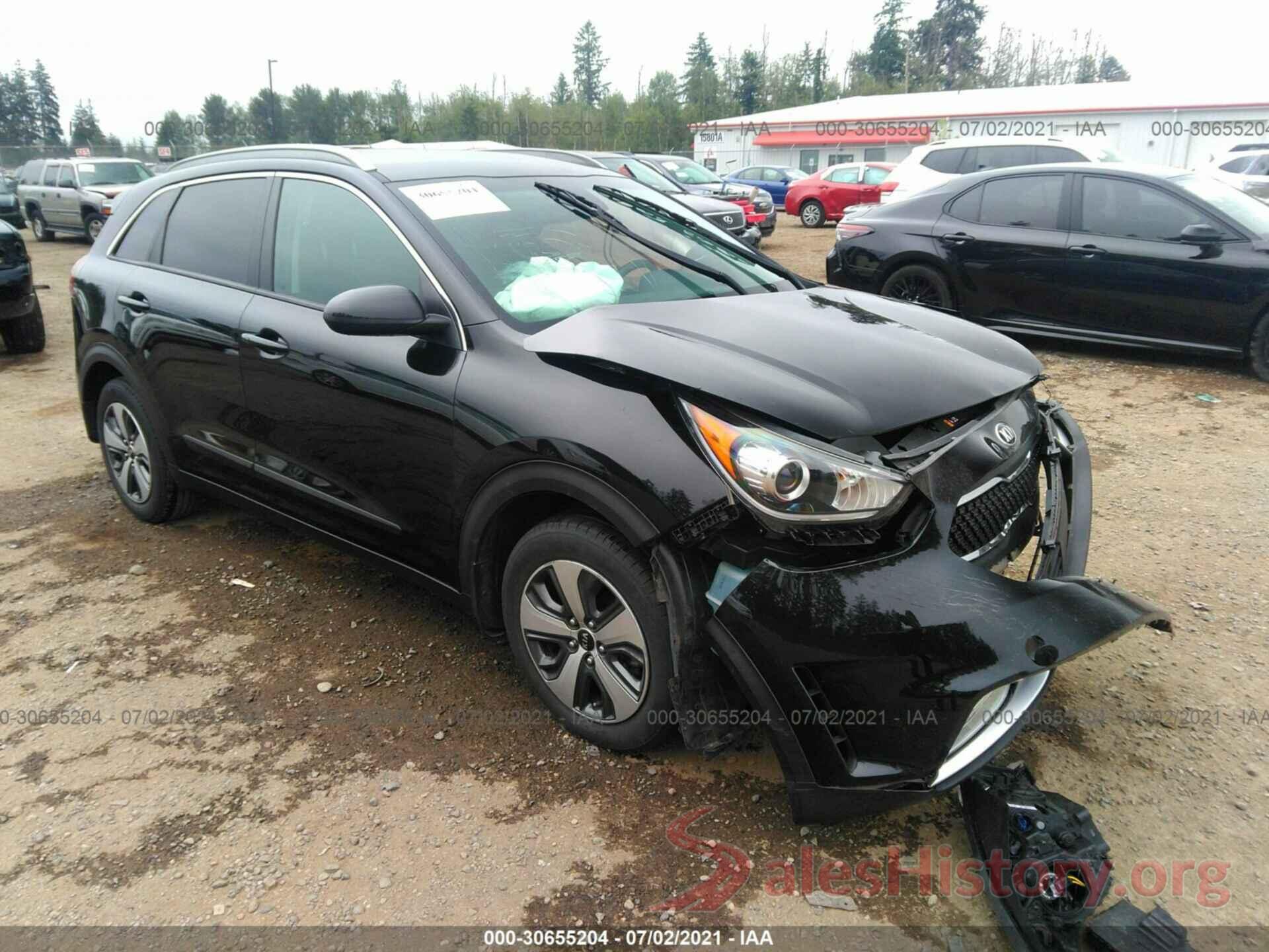 KNDCB3LC4J5129247 2018 KIA NIRO