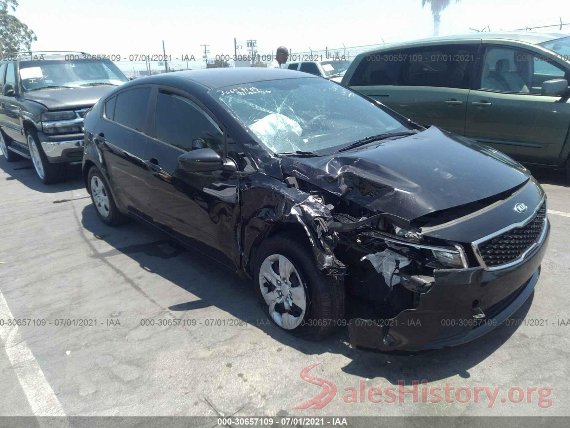 3KPFK4A72HE051932 2017 KIA FORTE