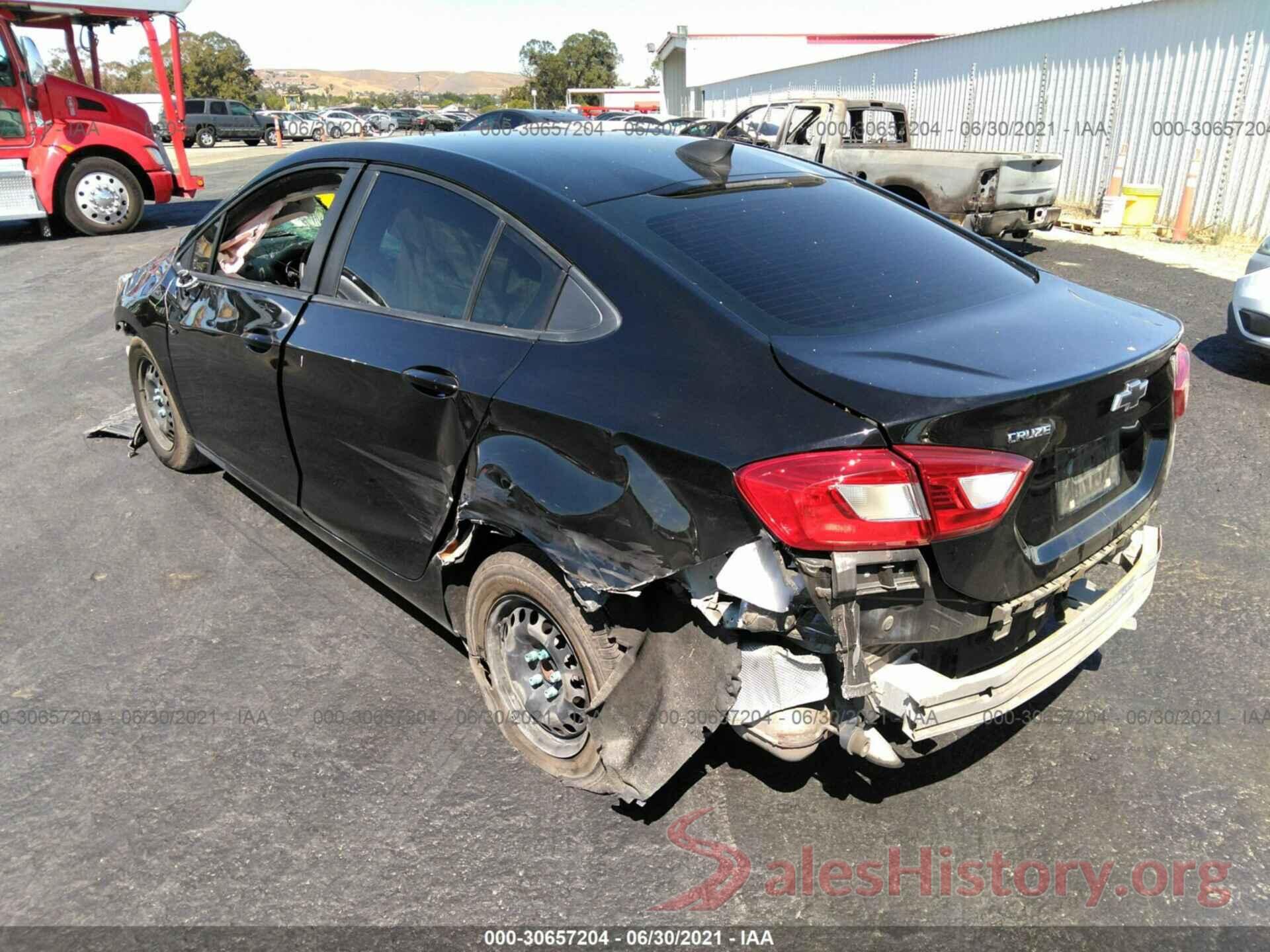 1G1BC5SM5J7109097 2018 CHEVROLET CRUZE