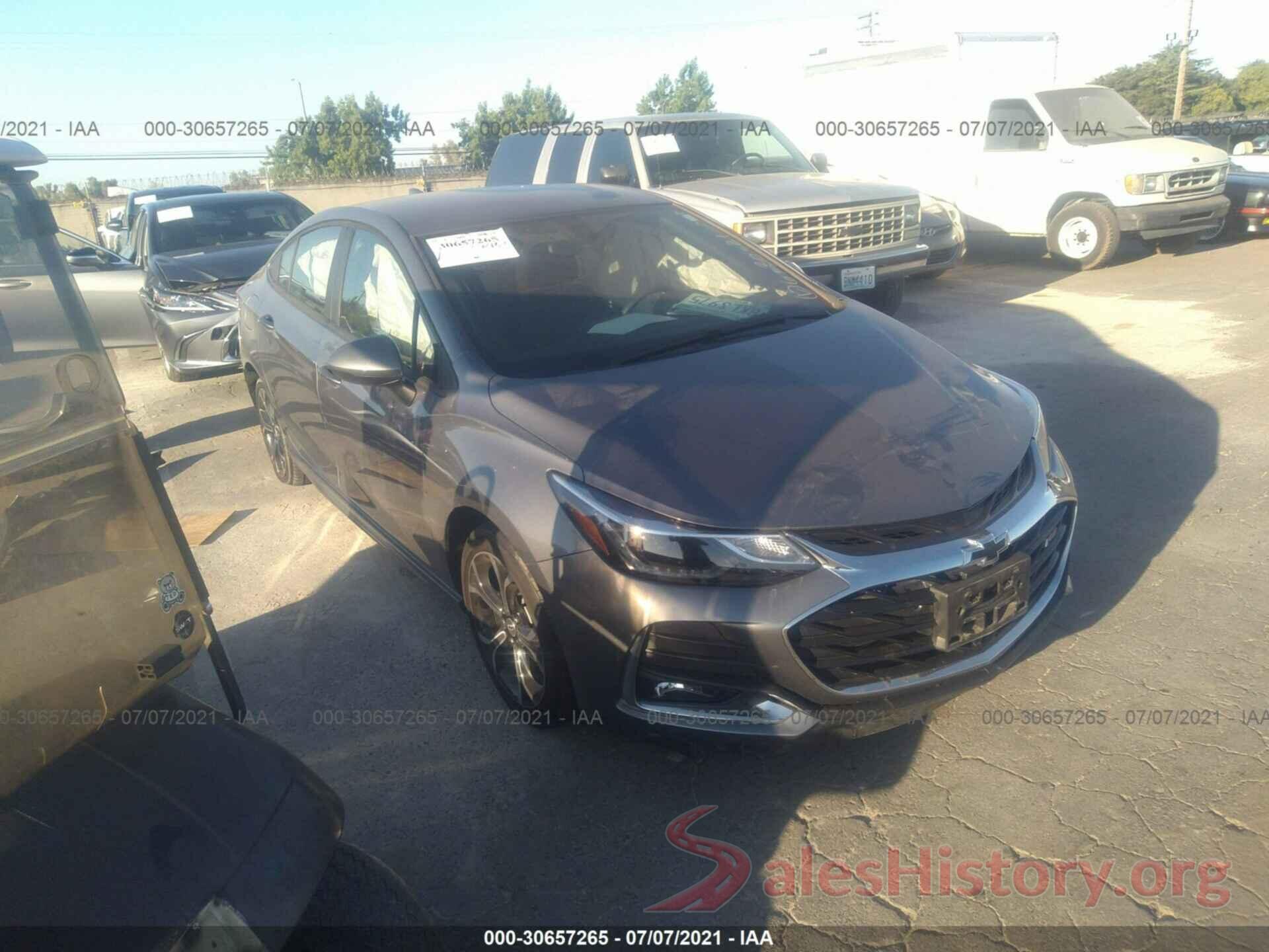 1G1BE5SM8K7138718 2019 CHEVROLET CRUZE