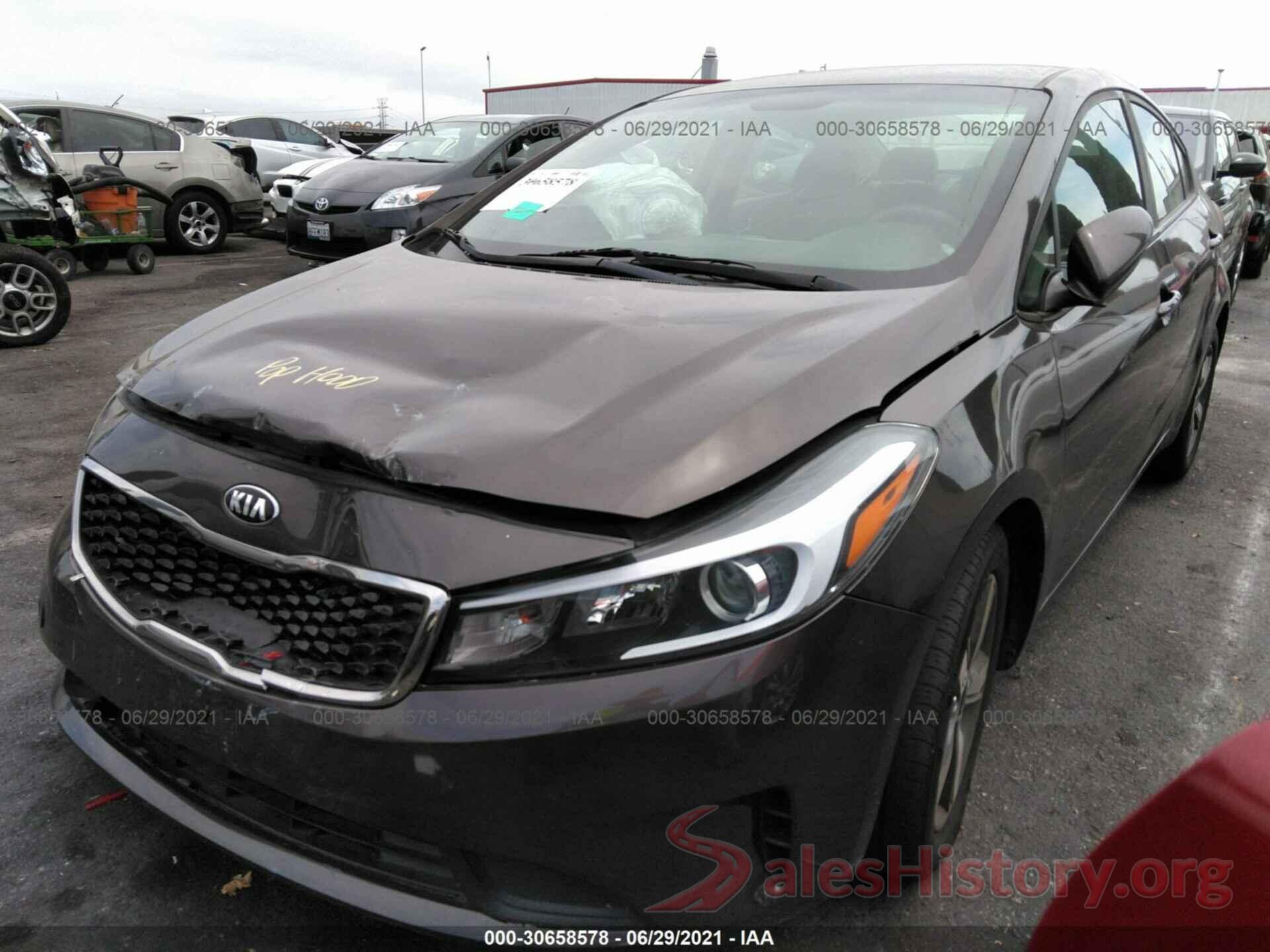 3KPFL4A77JE213797 2018 KIA FORTE