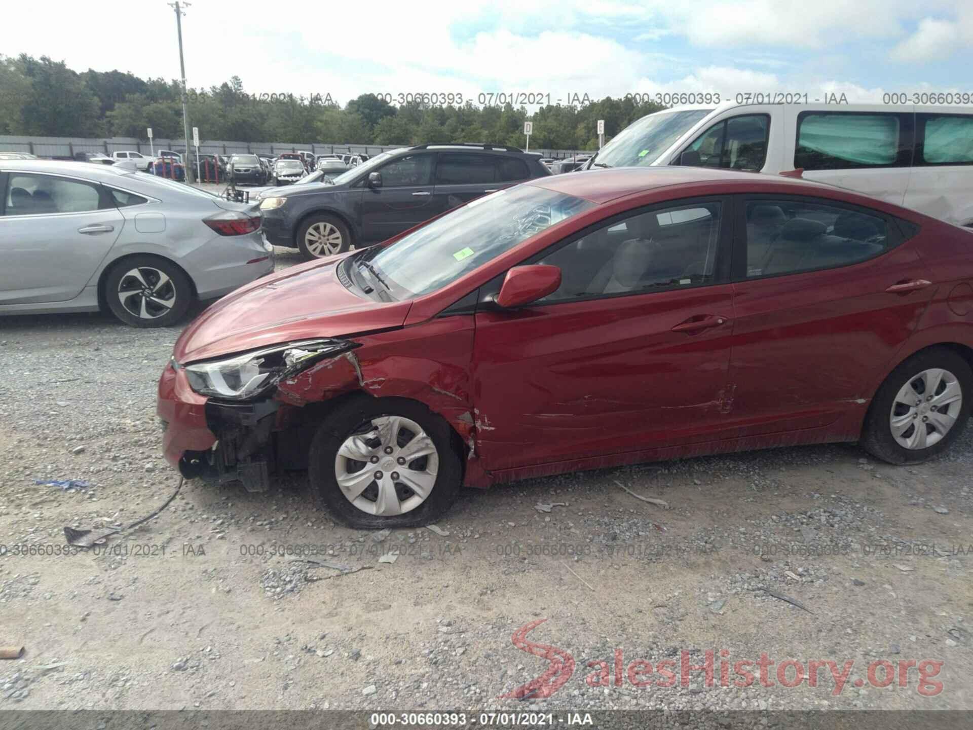 5NPDH4AE3GH735113 2016 HYUNDAI ELANTRA