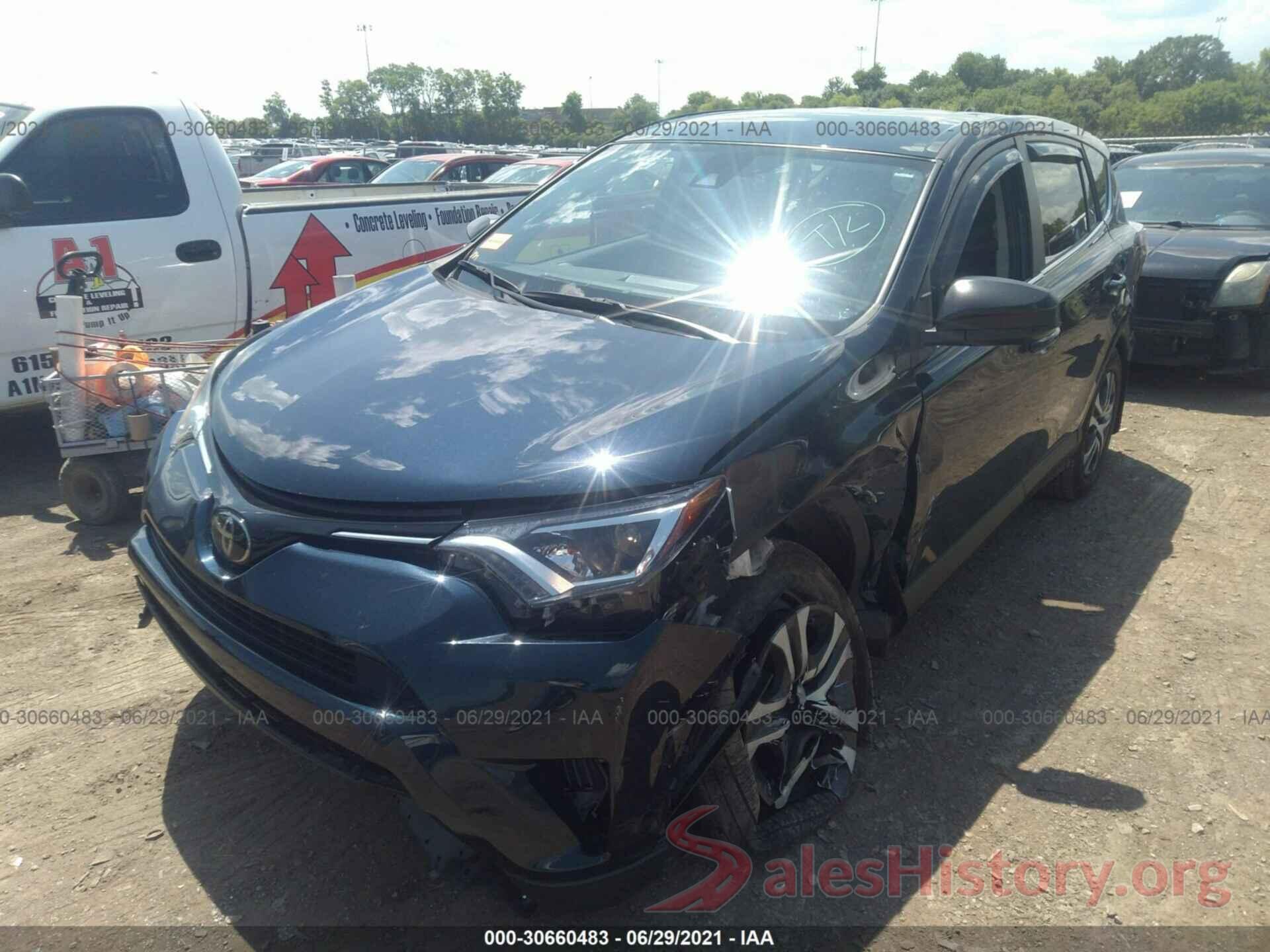 JTMZFREV8JJ177373 2018 TOYOTA RAV4