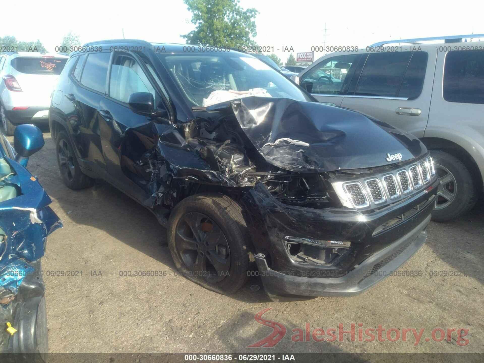 3C4NJDBB7JT395209 2018 JEEP COMPASS