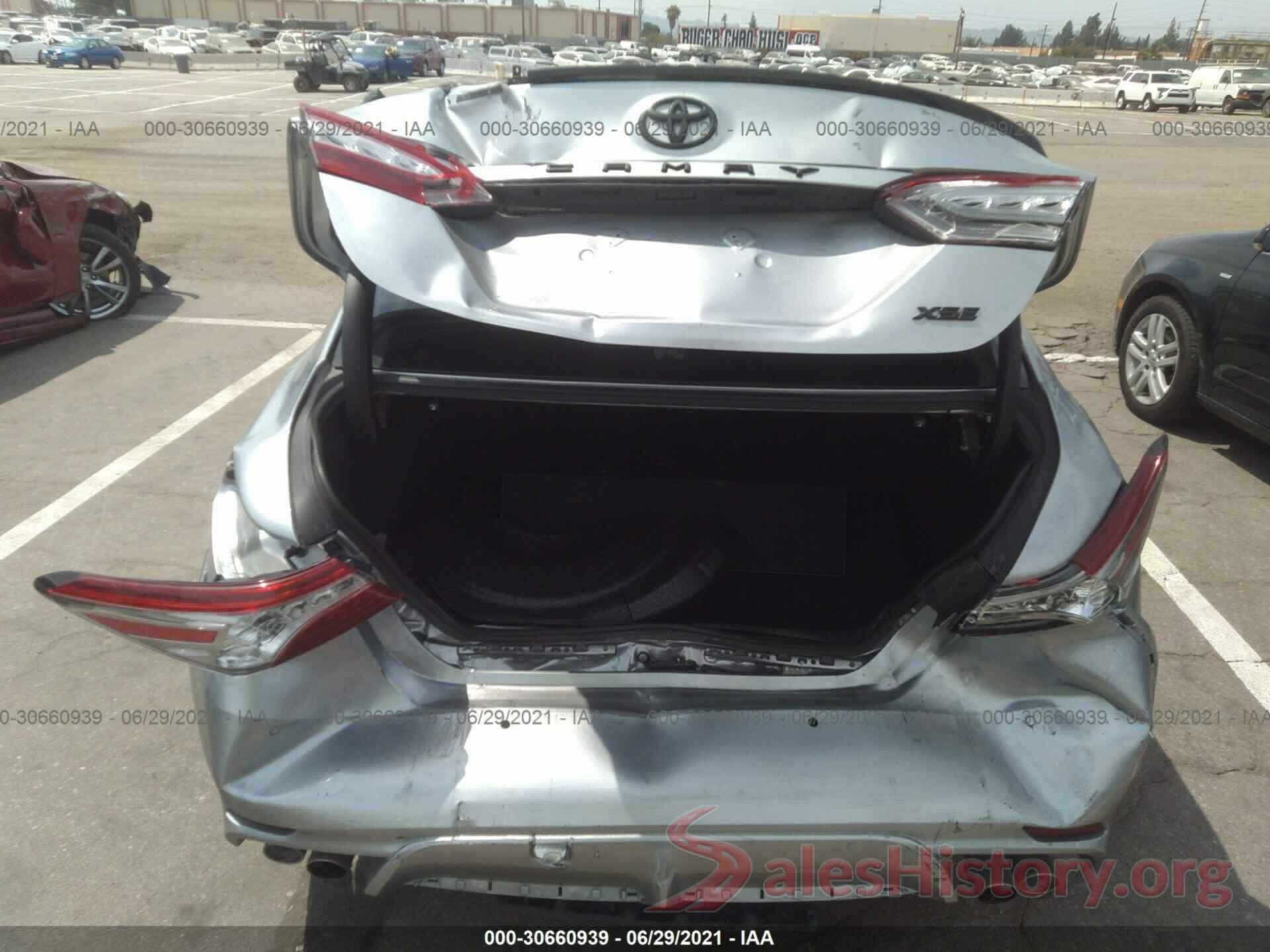 4T1BZ1HK2JU018077 2018 TOYOTA CAMRY