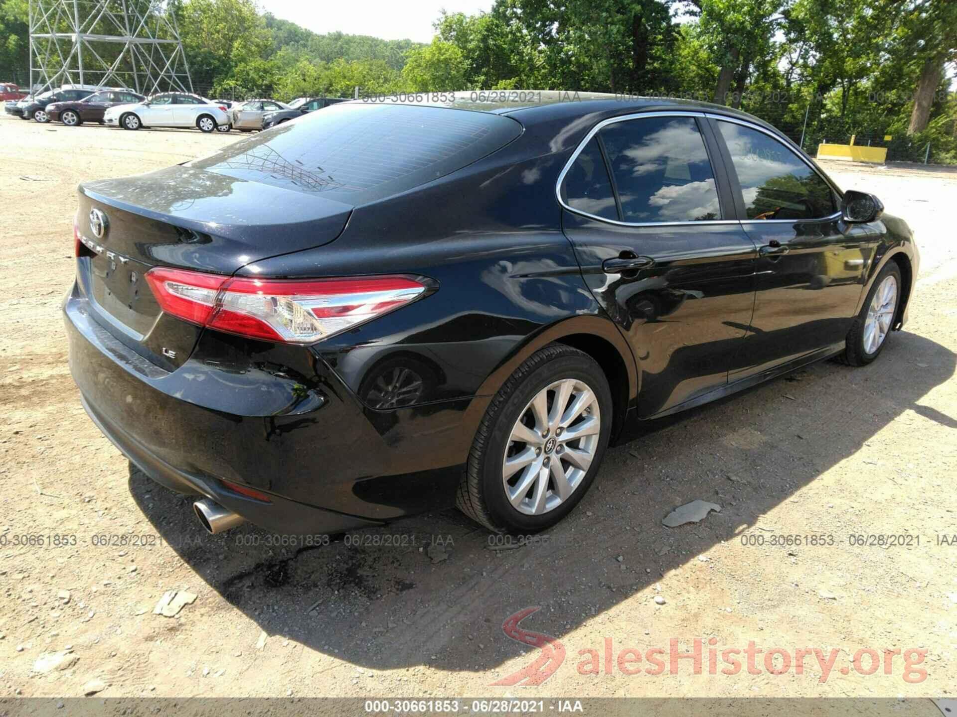 4T1B11HK4JU069863 2018 TOYOTA CAMRY