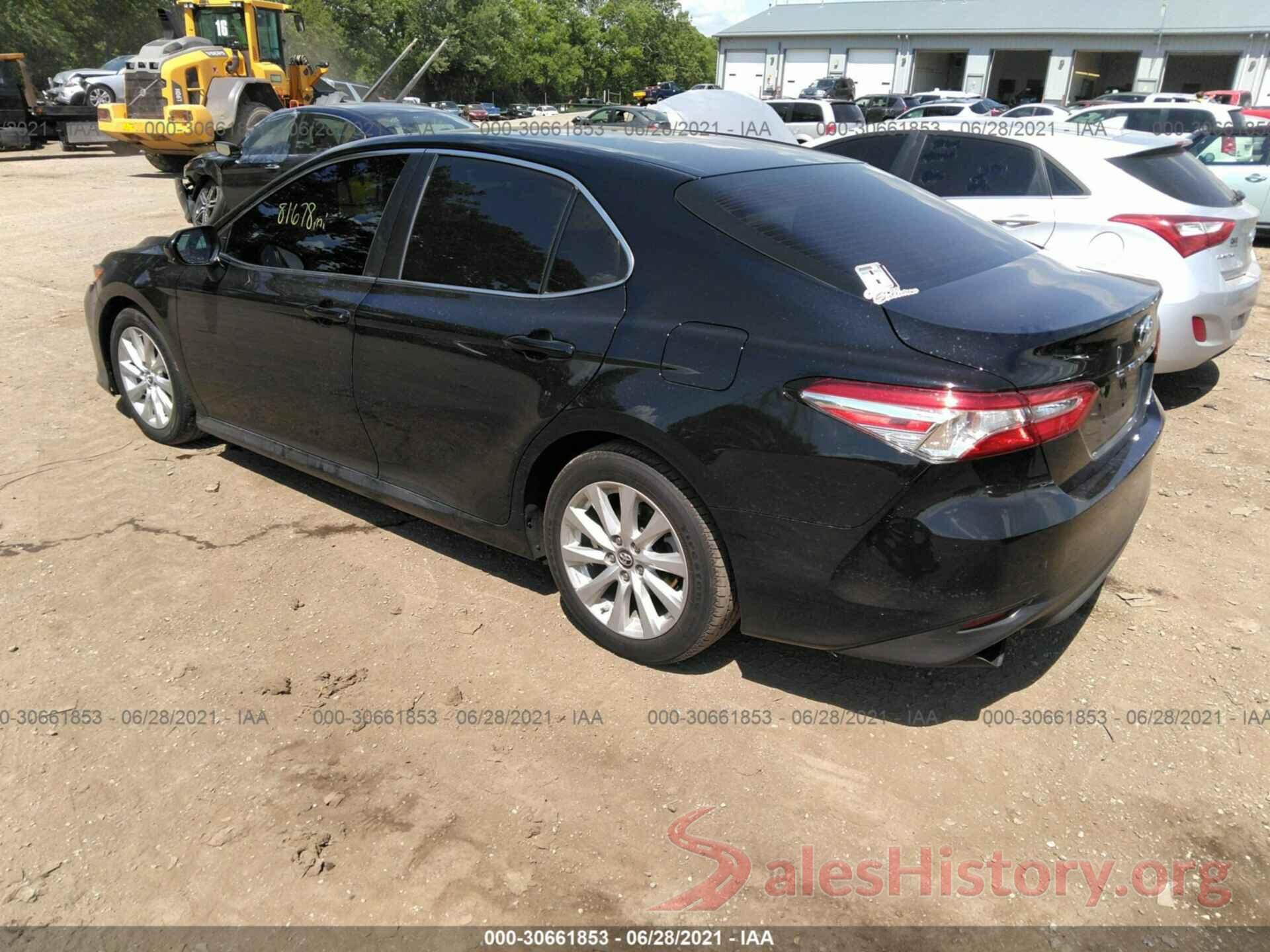 4T1B11HK4JU069863 2018 TOYOTA CAMRY