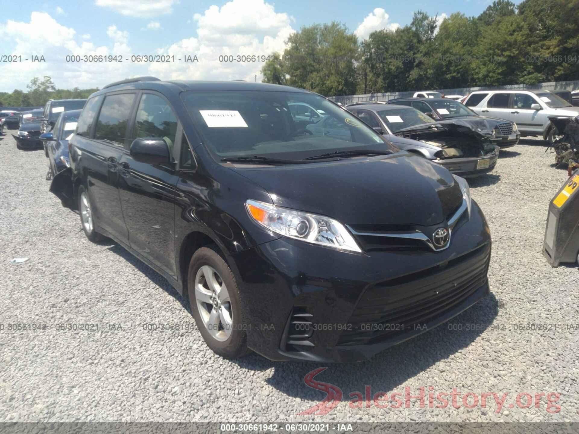 5TDKZ3DC0JS905339 2018 TOYOTA SIENNA