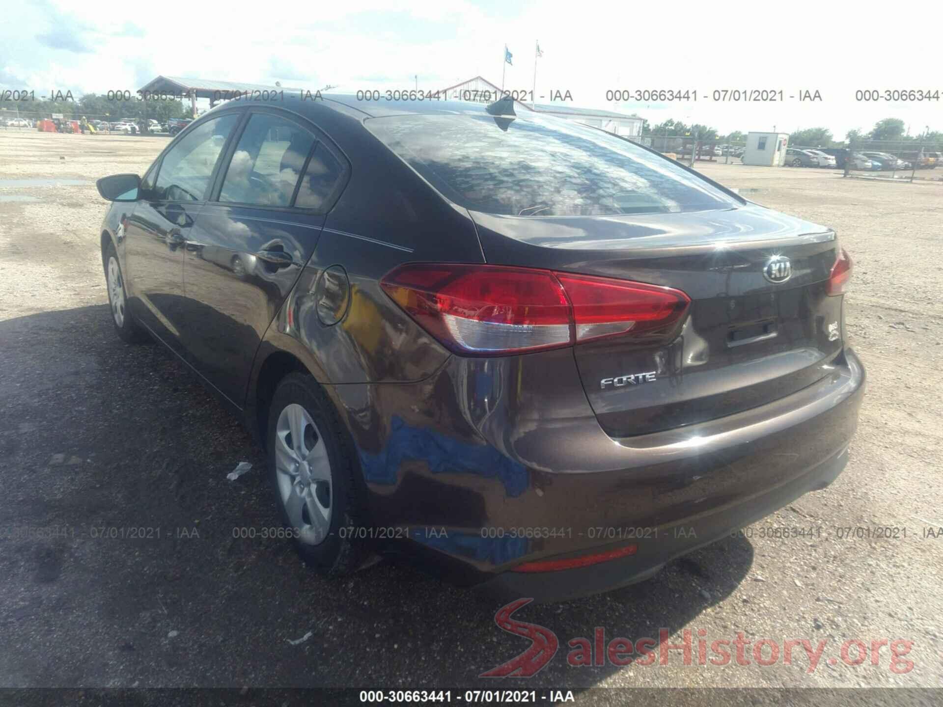 3KPFK4A75HE123819 2017 KIA FORTE