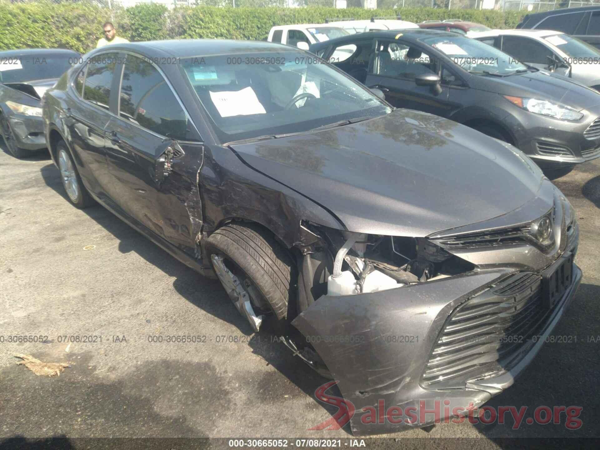 4T1B11HK9JU124162 2018 TOYOTA CAMRY