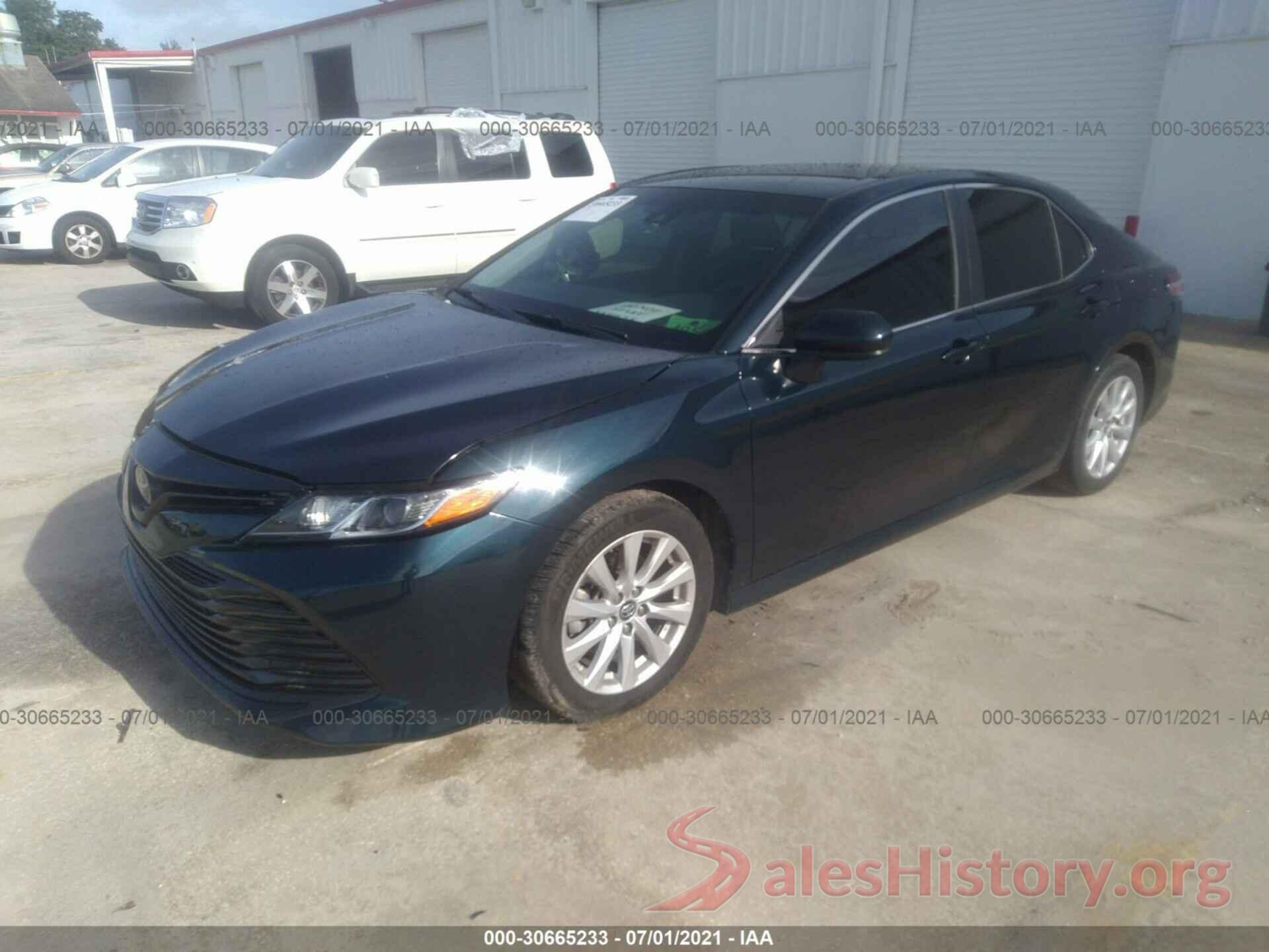 4T1B11HK3JU660668 2018 TOYOTA CAMRY