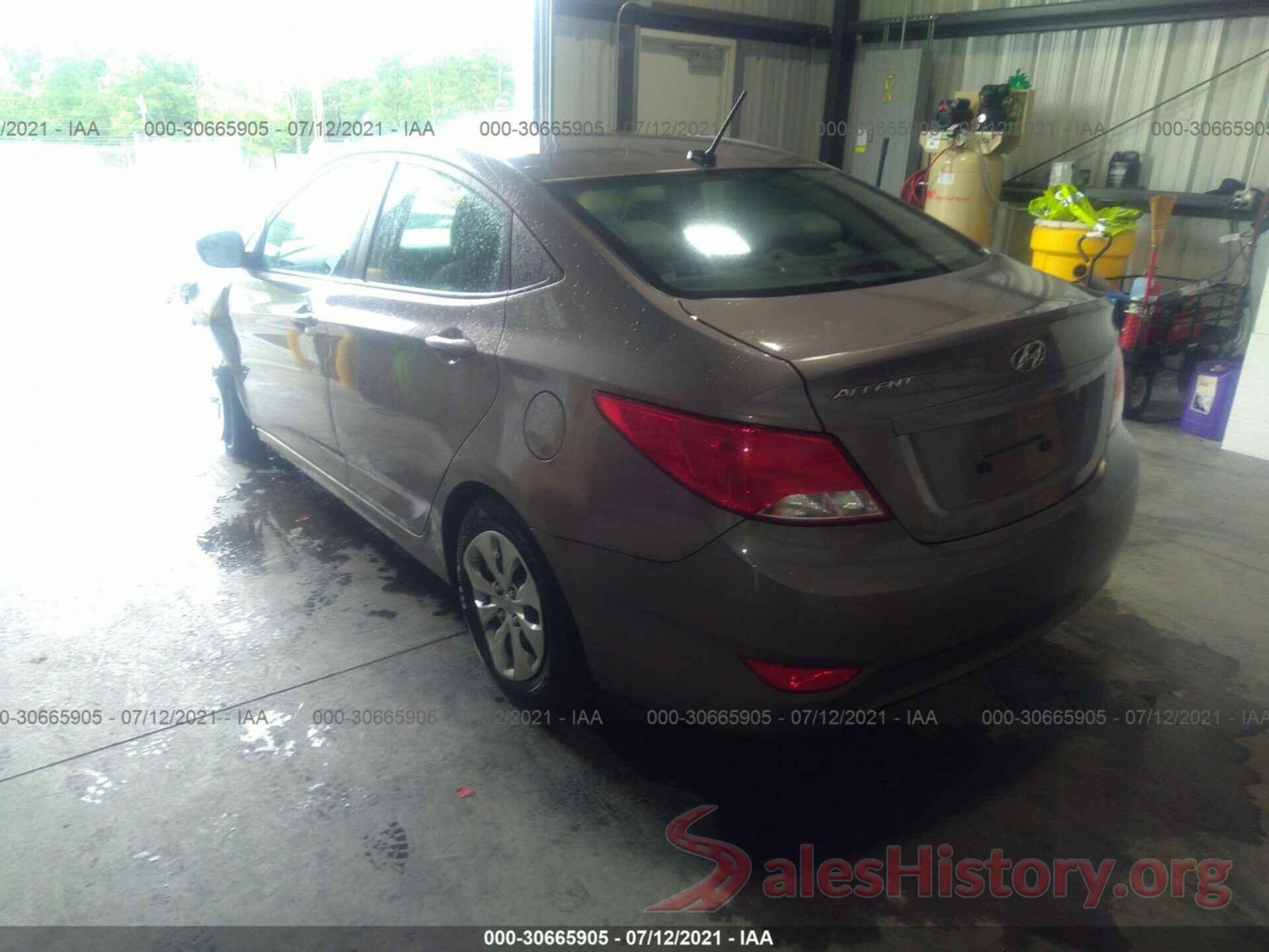 KMHCT4AE0HU388496 2017 HYUNDAI ACCENT