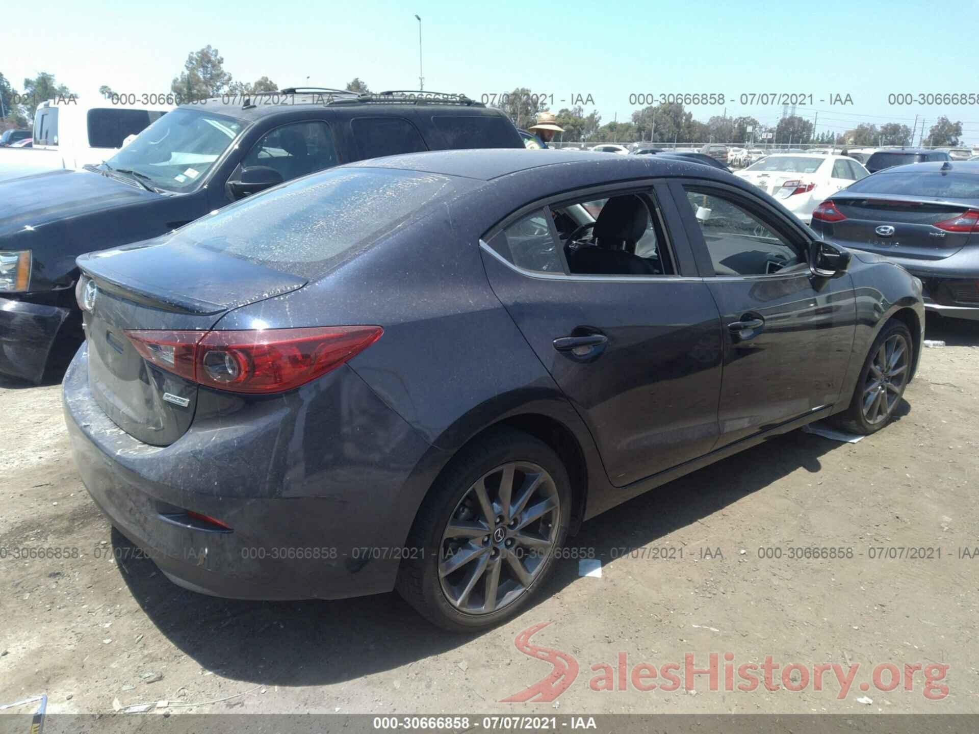 3MZBN1V38JM277154 2018 MAZDA MAZDA3 4-DOOR