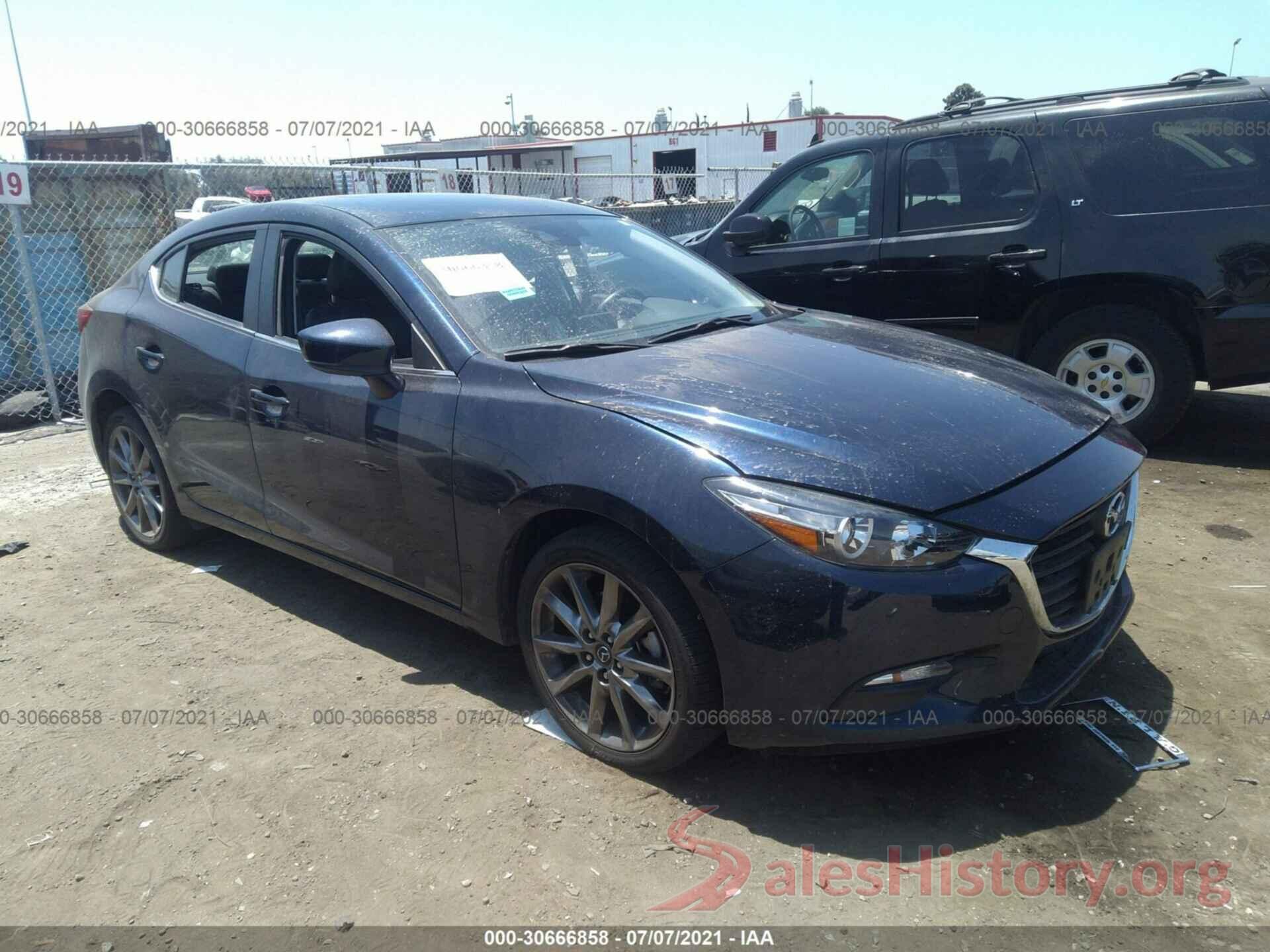 3MZBN1V38JM277154 2018 MAZDA MAZDA3 4-DOOR