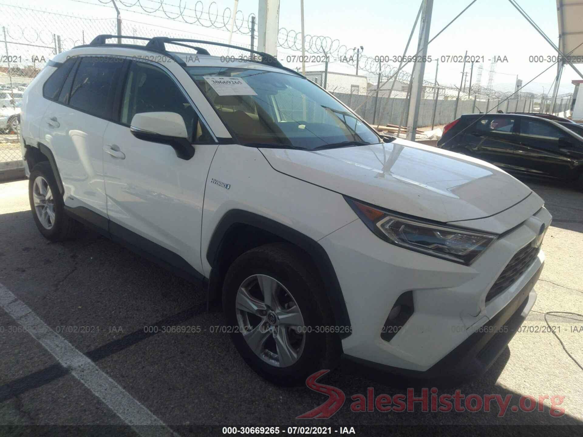 JTMRWRFV3KD019330 2019 TOYOTA RAV4