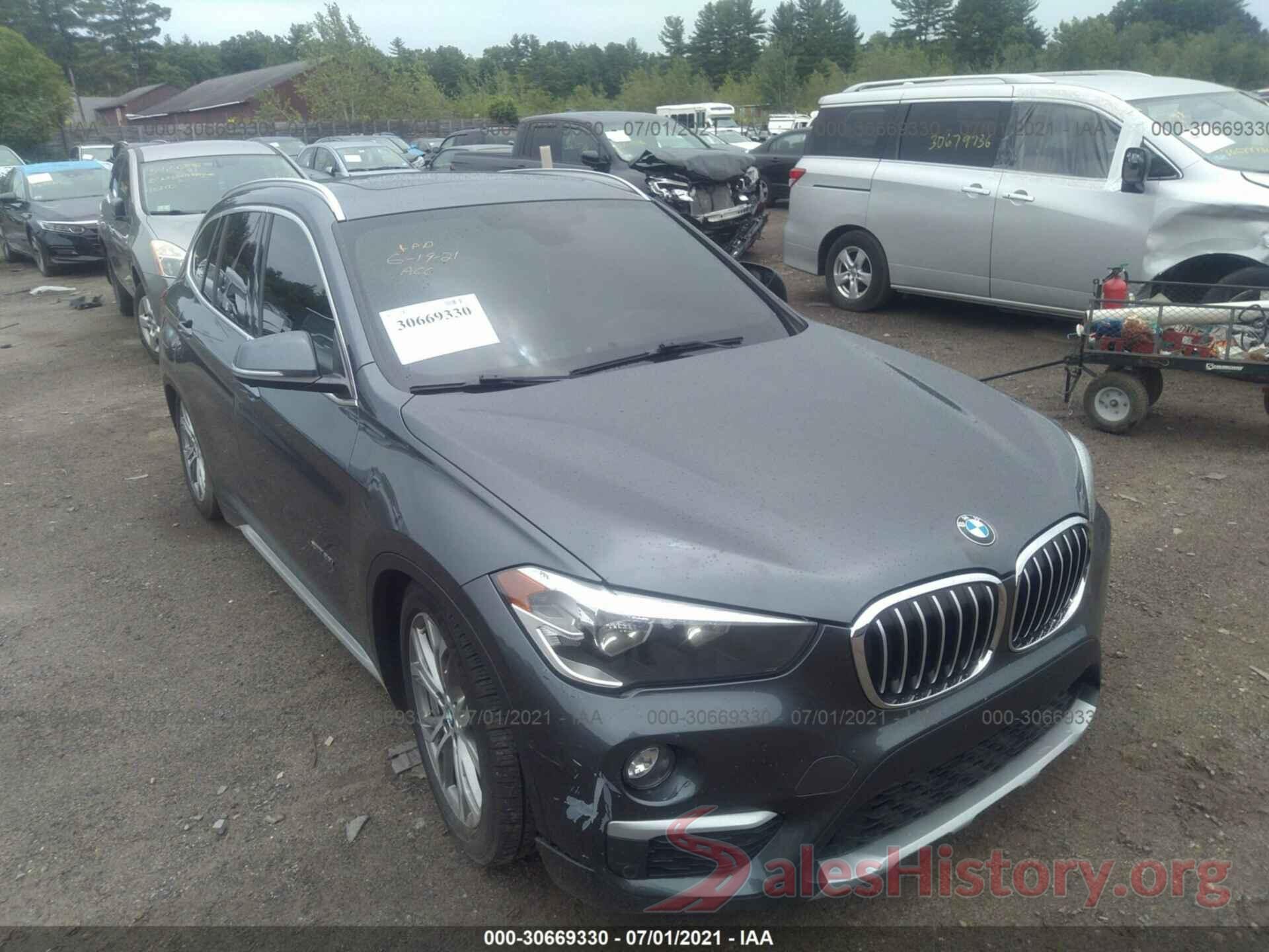 WBXHT3C38GP888051 2016 BMW X1