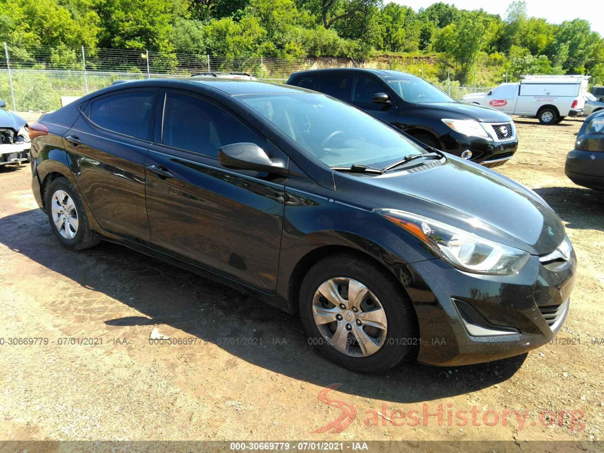 KMHDH4AE8GU517069 2016 HYUNDAI ELANTRA