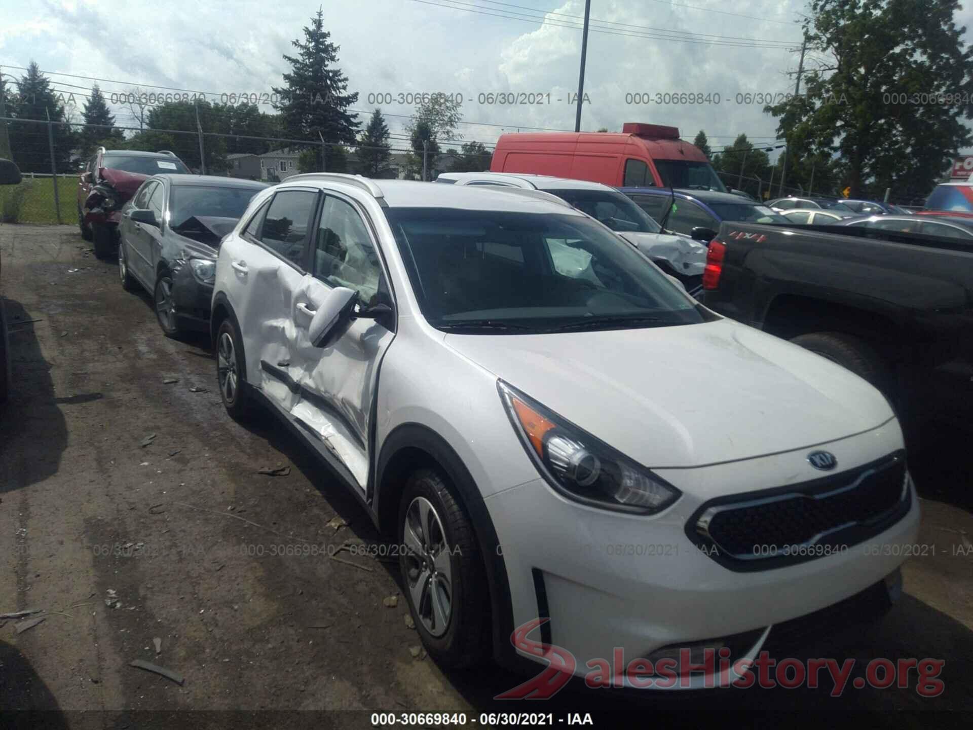 KNDCC3LC0K5301580 2019 KIA NIRO