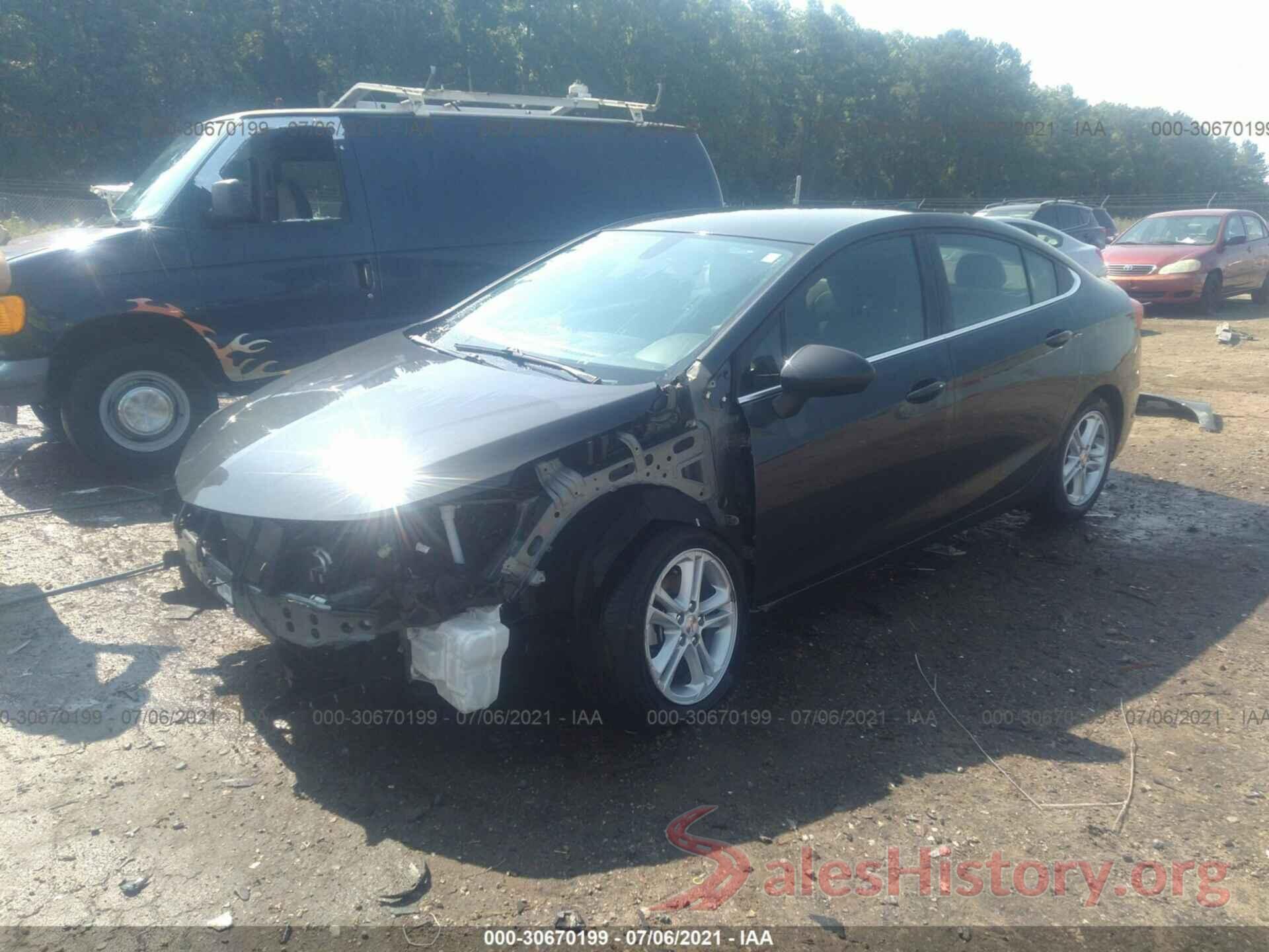 1G1BE5SM8J7202822 2018 CHEVROLET CRUZE