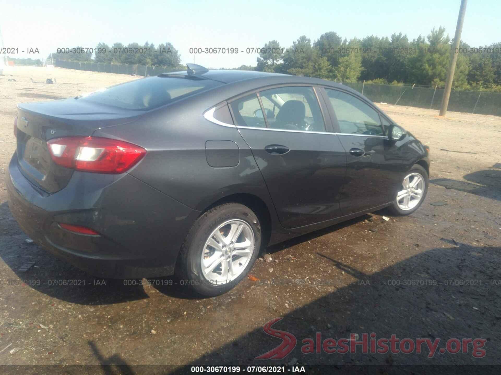 1G1BE5SM8J7202822 2018 CHEVROLET CRUZE