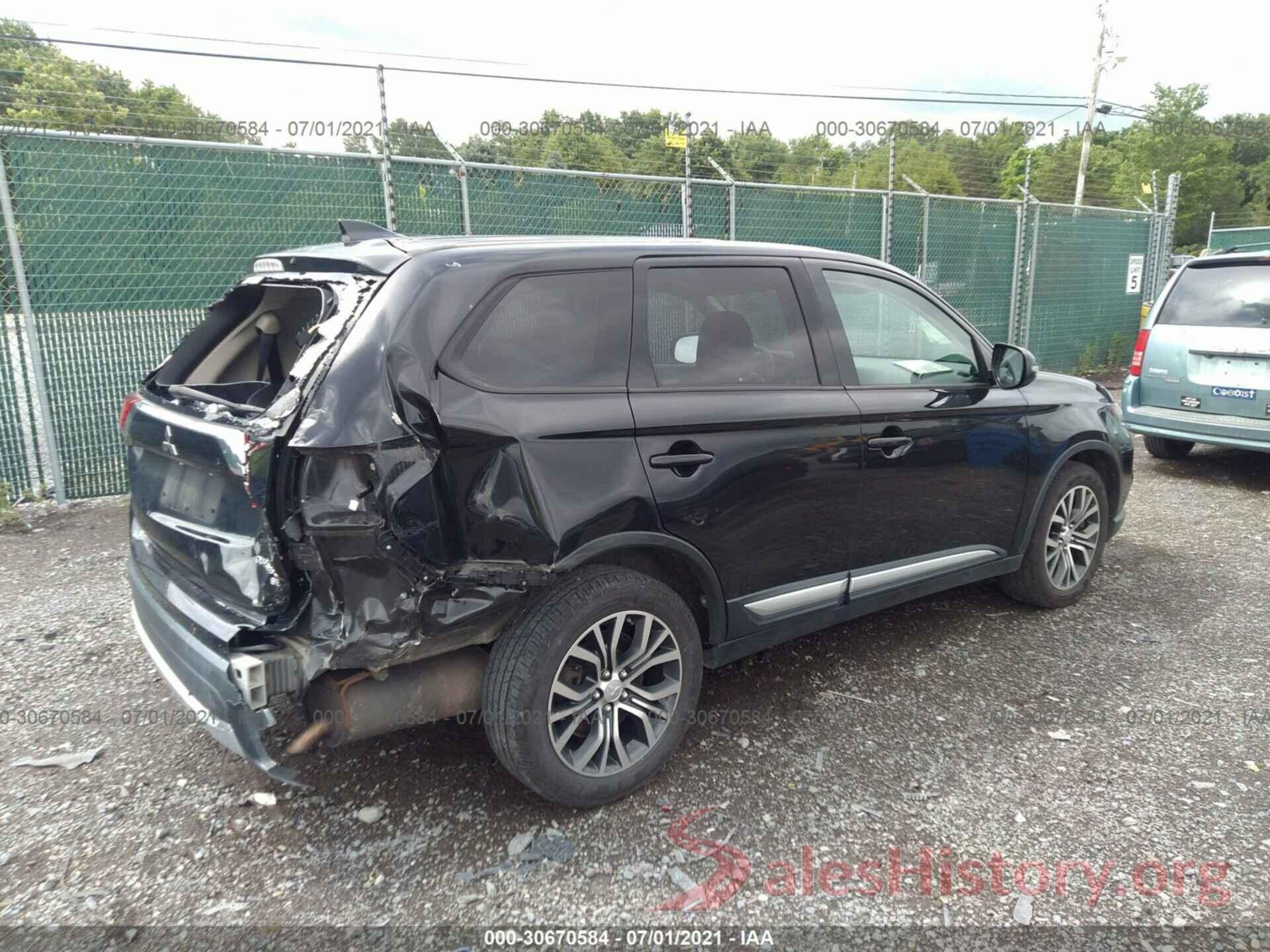 JA4AZ3A33HZ035900 2017 MITSUBISHI OUTLANDER