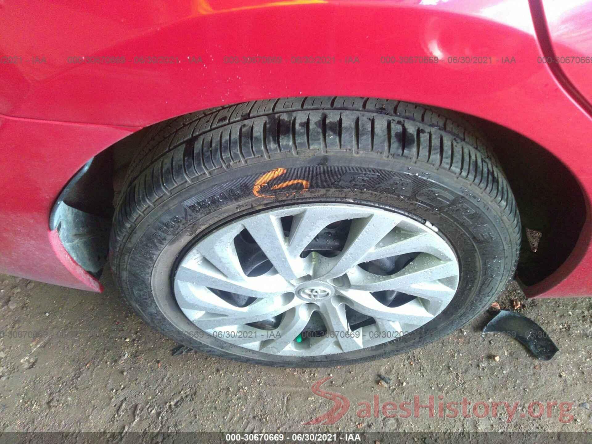 5YFBURHE8HP570878 2017 TOYOTA COROLLA