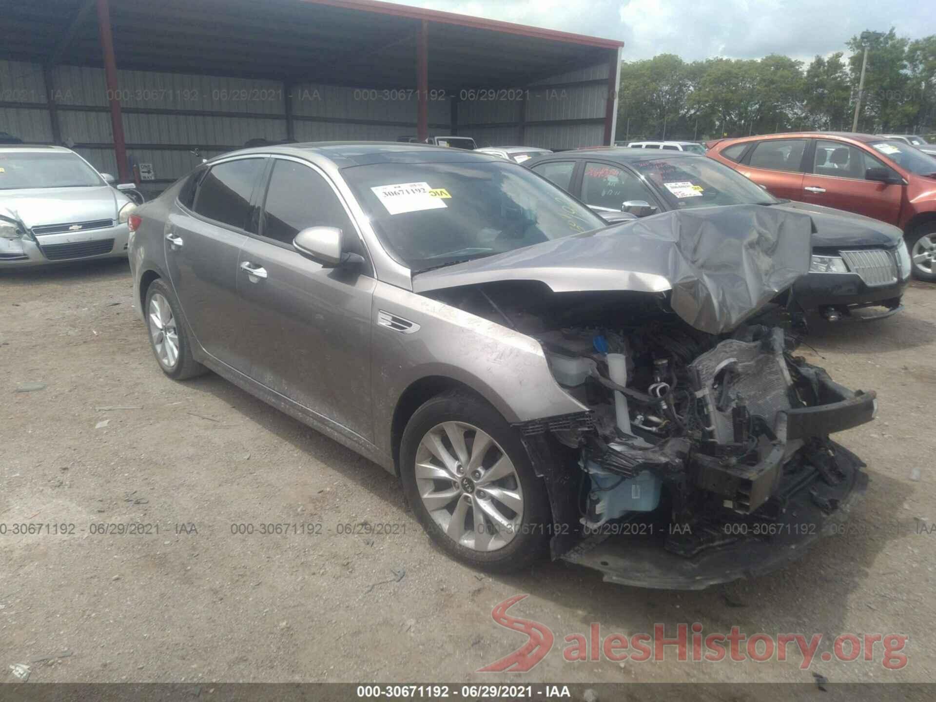 5XXGU4L3XHG145038 2017 KIA OPTIMA