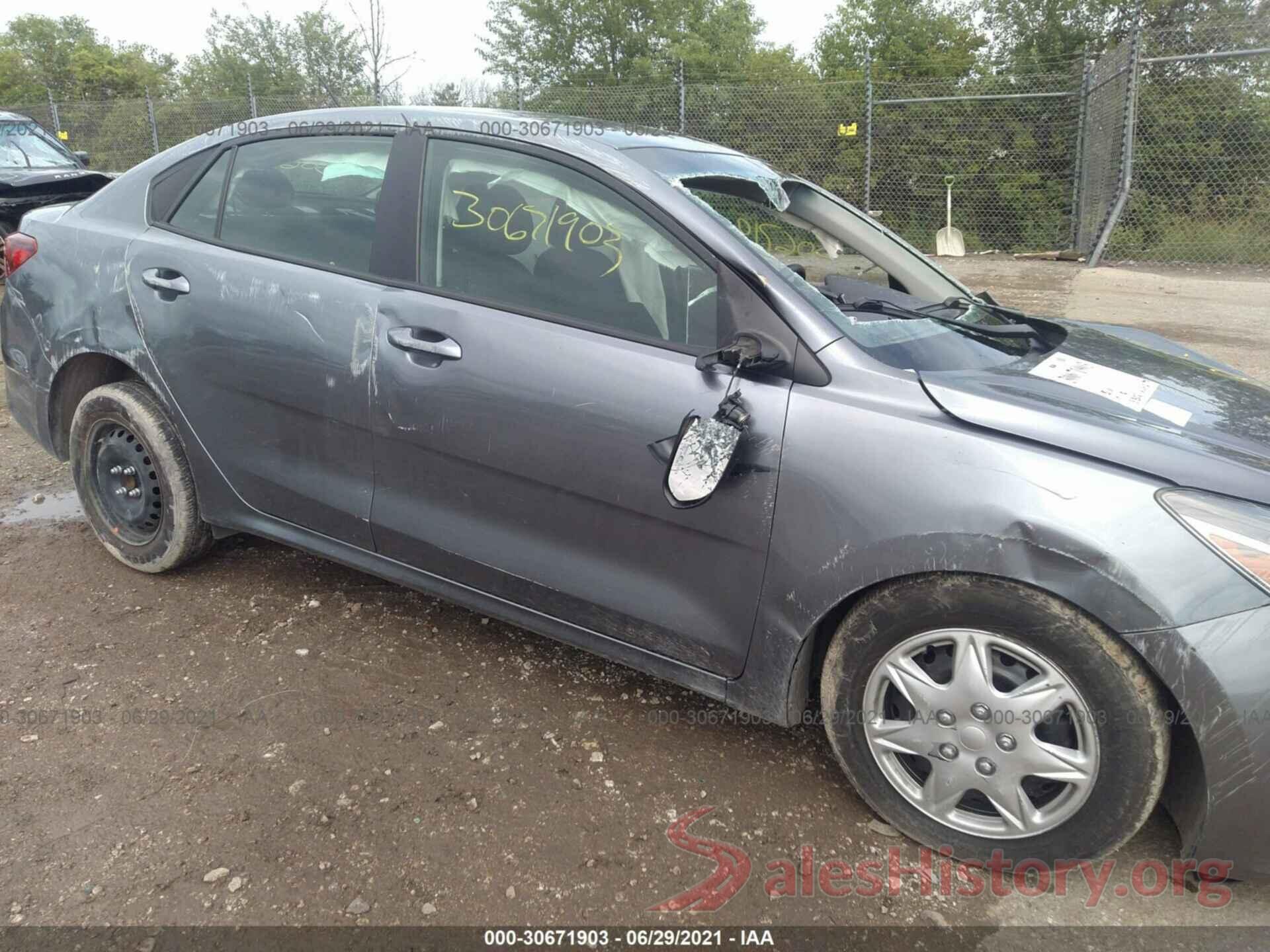 3KPA24AB8KE161583 2019 KIA RIO