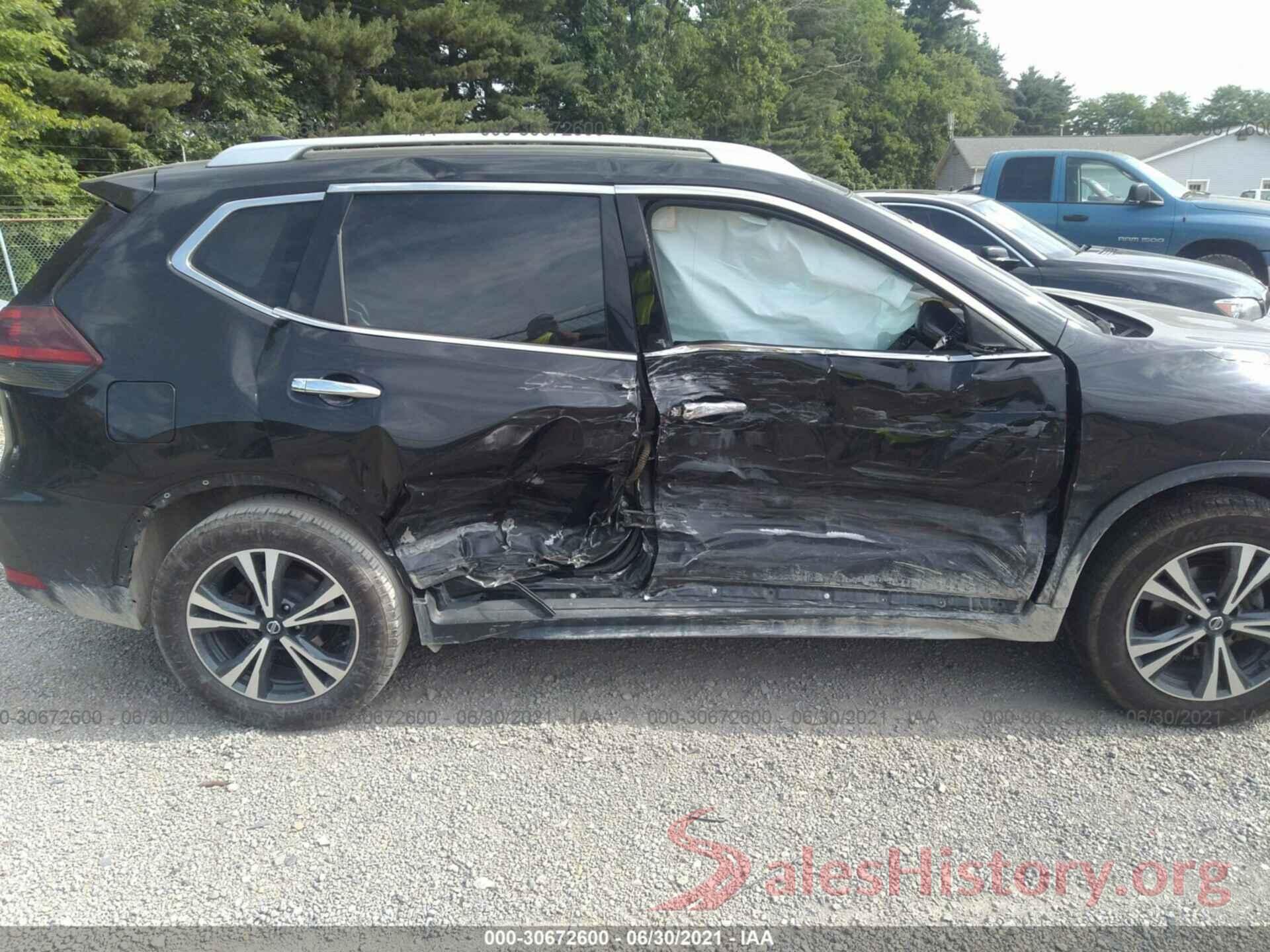 JN8AT2MT5JW466439 2018 NISSAN ROGUE