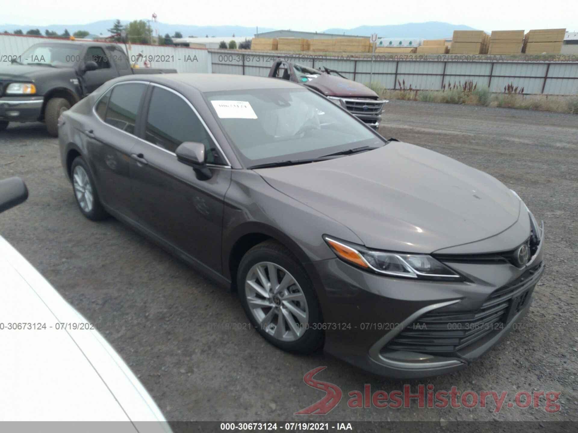 4T1C11BK2MU026172 2021 TOYOTA CAMRY