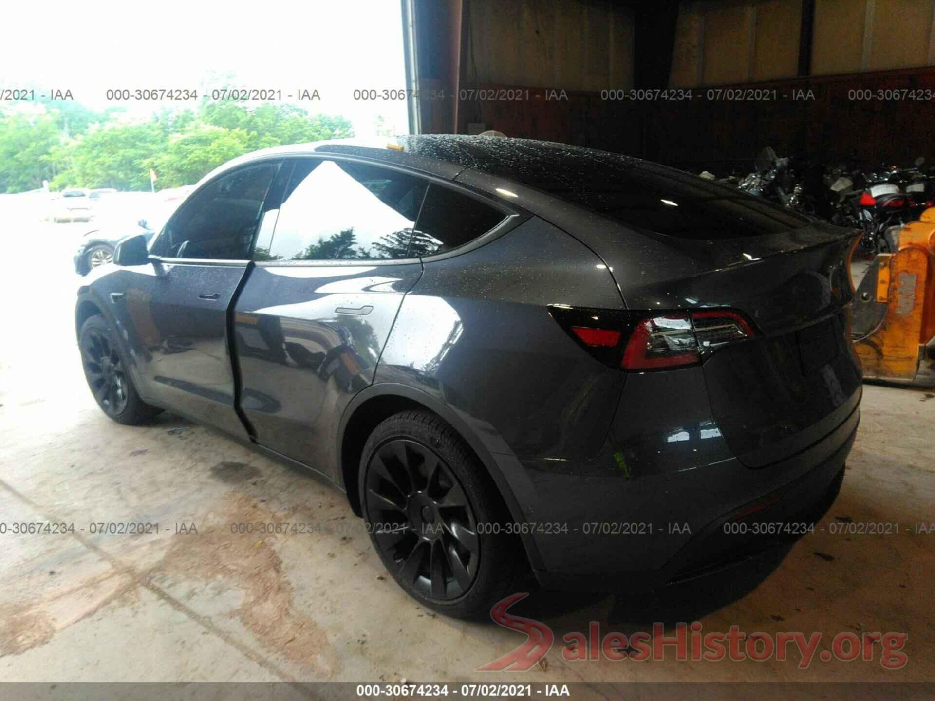 5YJYGAEE9MF148700 2021 TESLA MODEL Y