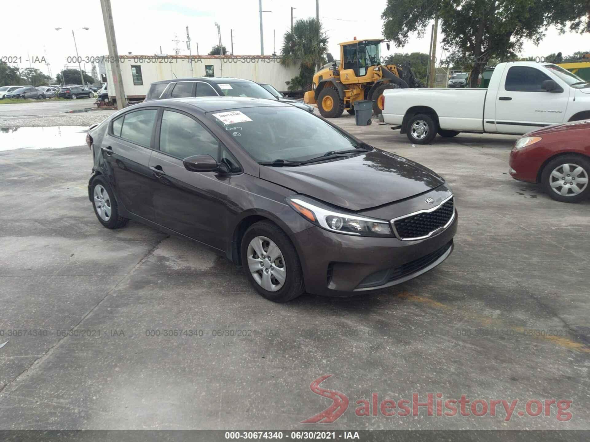 3KPFK4A76HE156487 2017 KIA FORTE