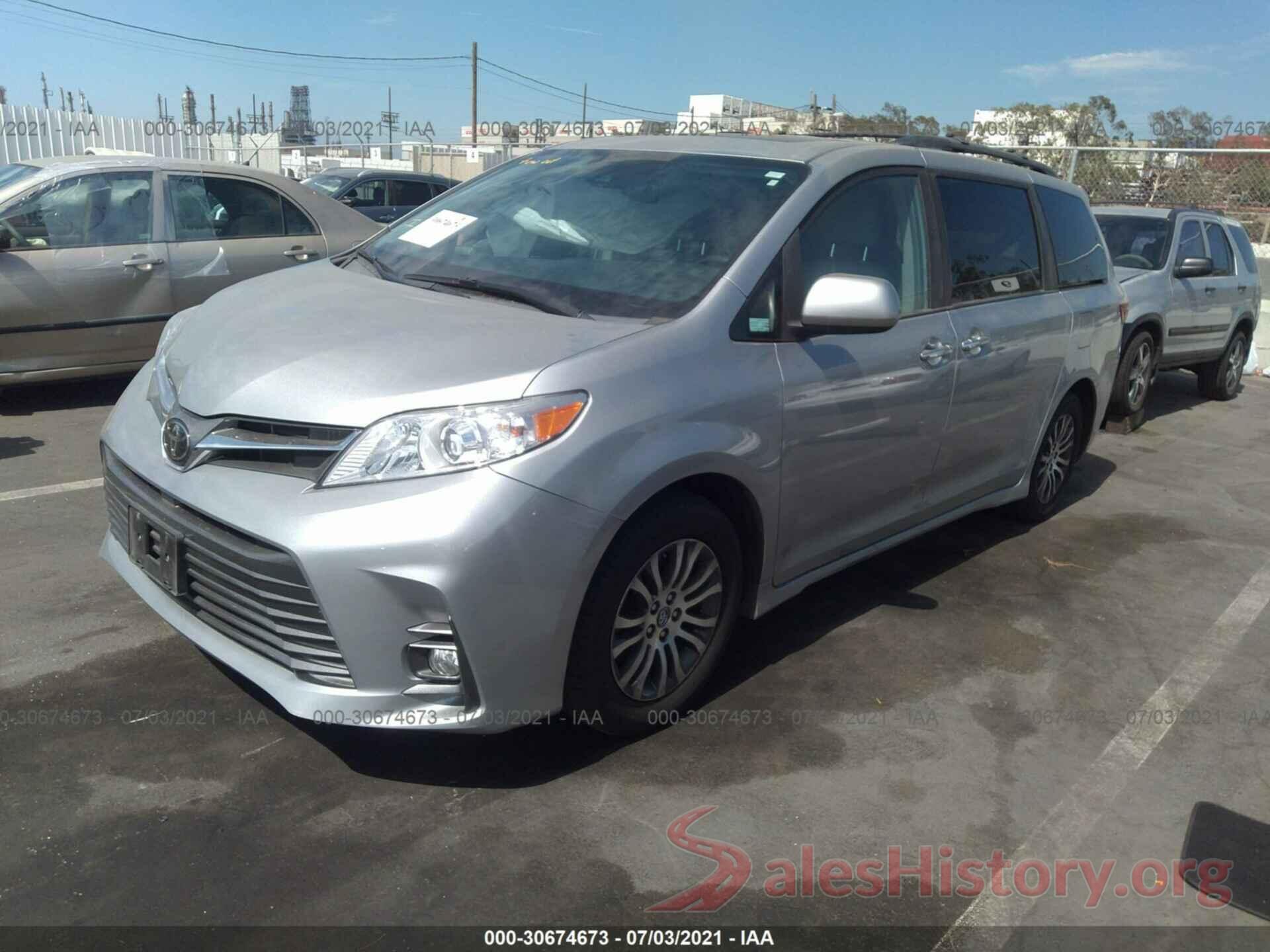 5TDYZ3DC2KS003349 2019 TOYOTA SIENNA