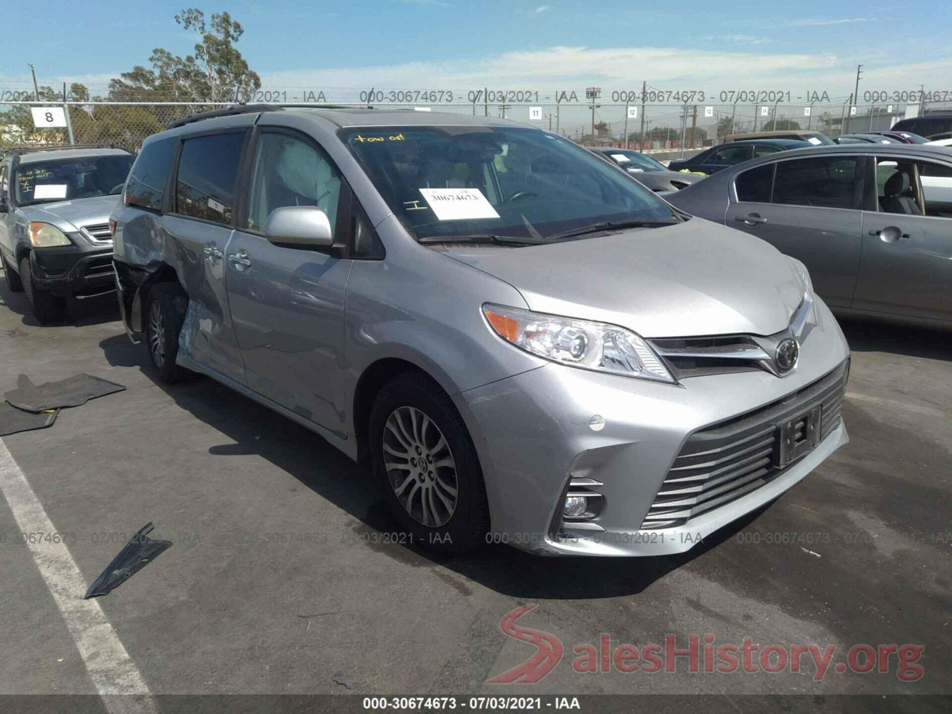 5TDYZ3DC2KS003349 2019 TOYOTA SIENNA