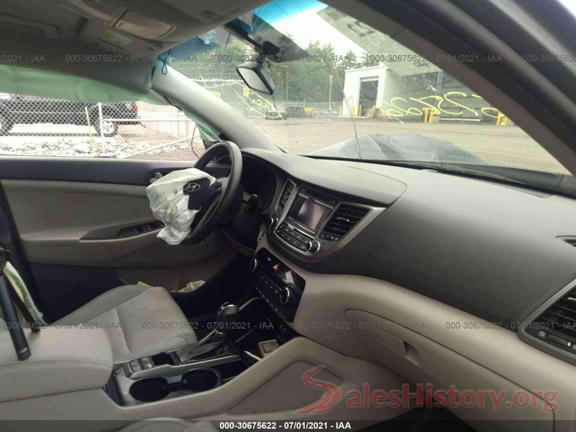 KM8J3CA21HU461561 2017 HYUNDAI TUCSON