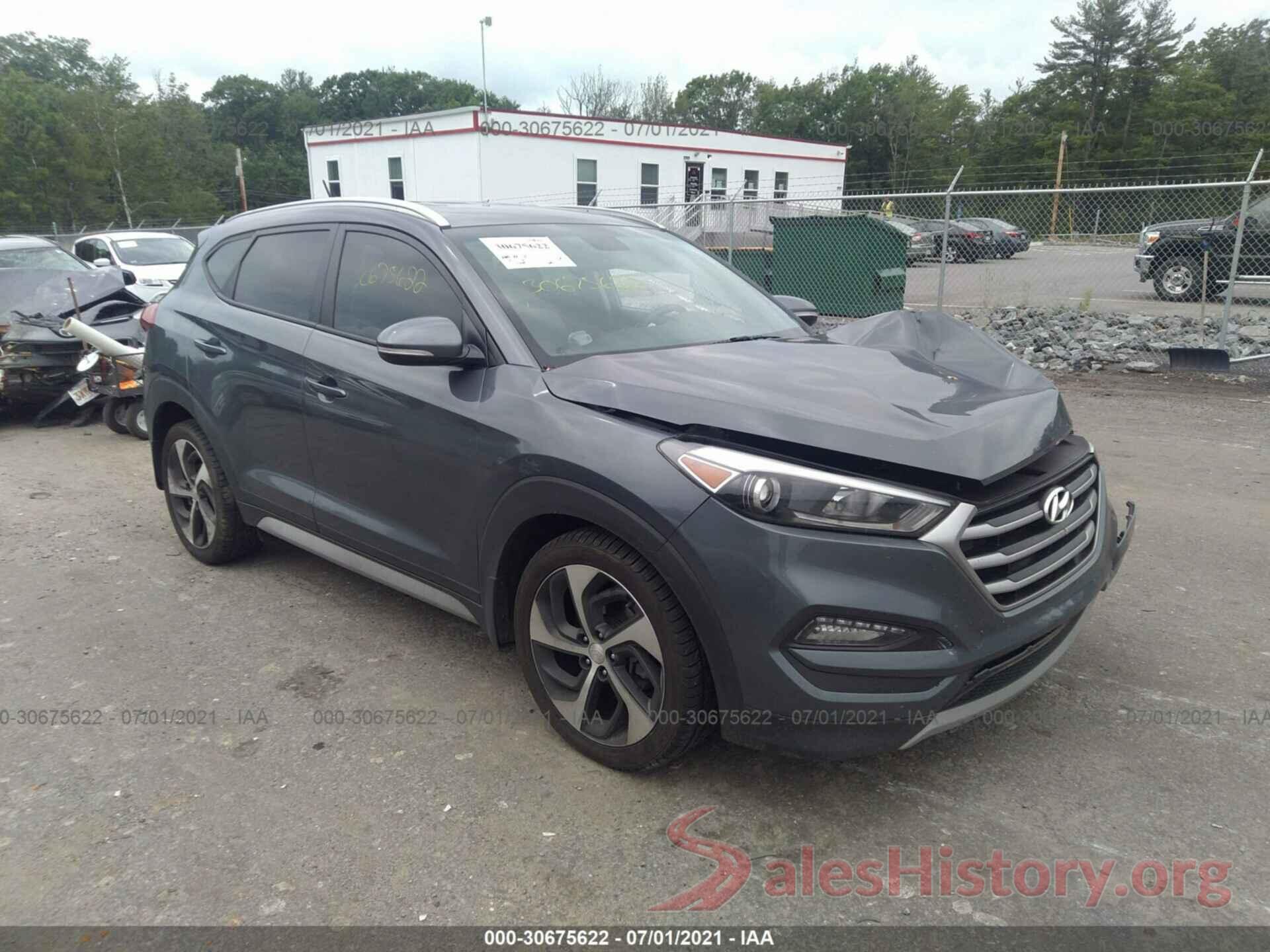 KM8J3CA21HU461561 2017 HYUNDAI TUCSON