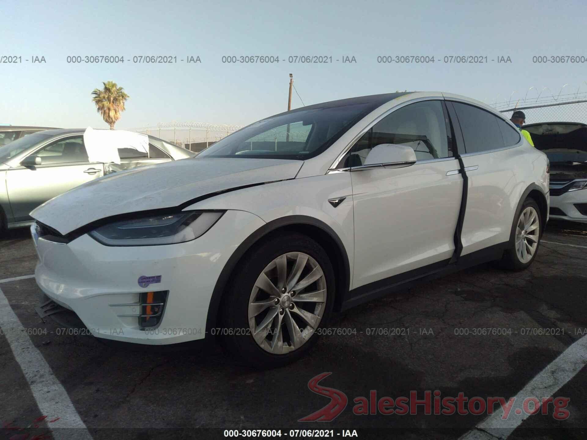 5YJXCAE26JF120300 2018 TESLA MODEL X